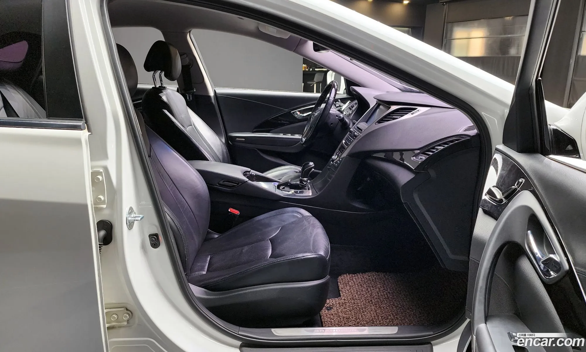 Hyundai Grandeur HG 2014 — 13