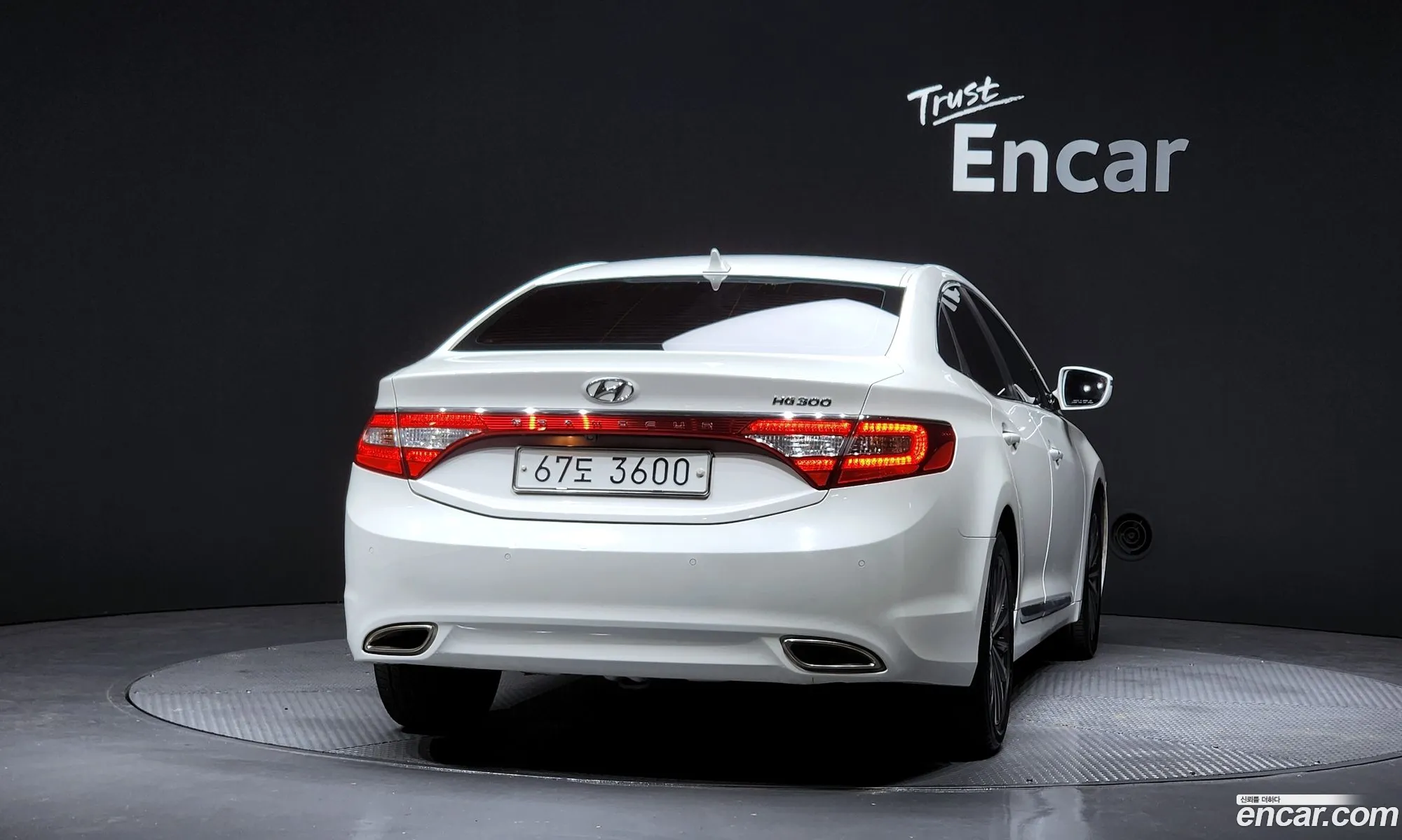 Hyundai Grandeur HG 2014 — 17