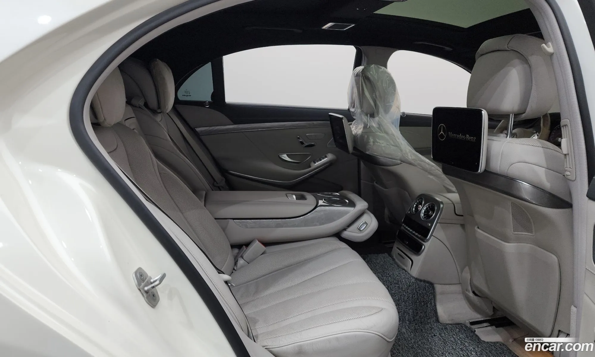 Mercedes-Benz S-Class W222 2016 — 17