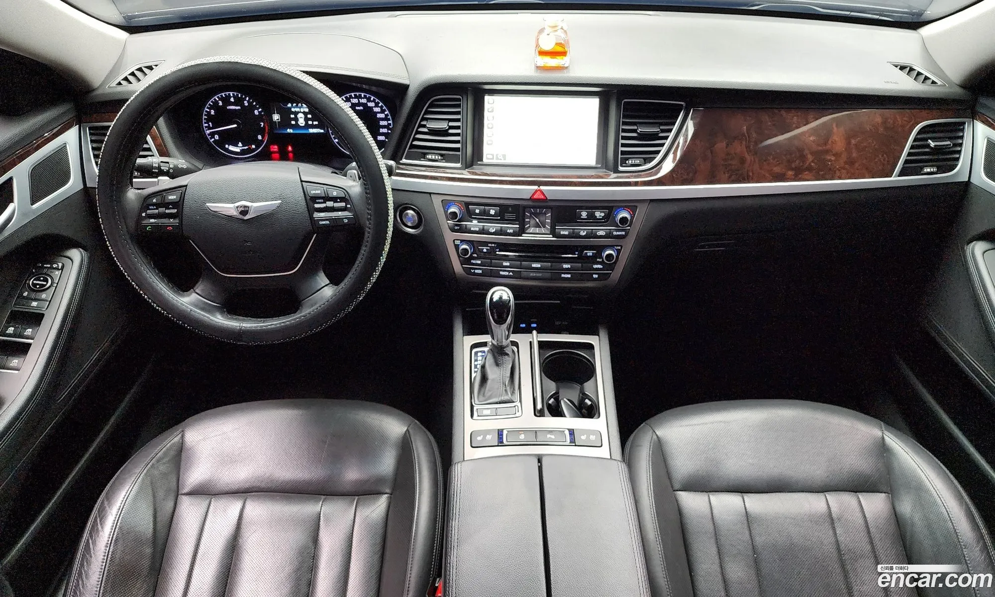 Hyundai Genesis DH