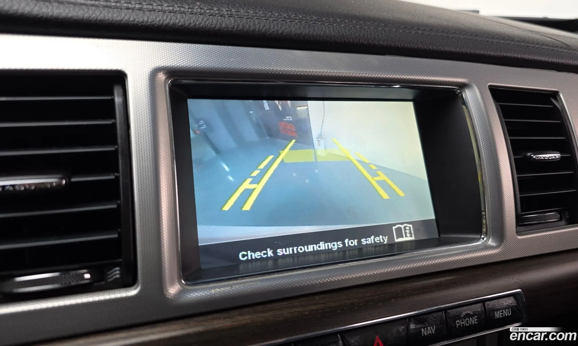 Jaguar XF 2014 — 13