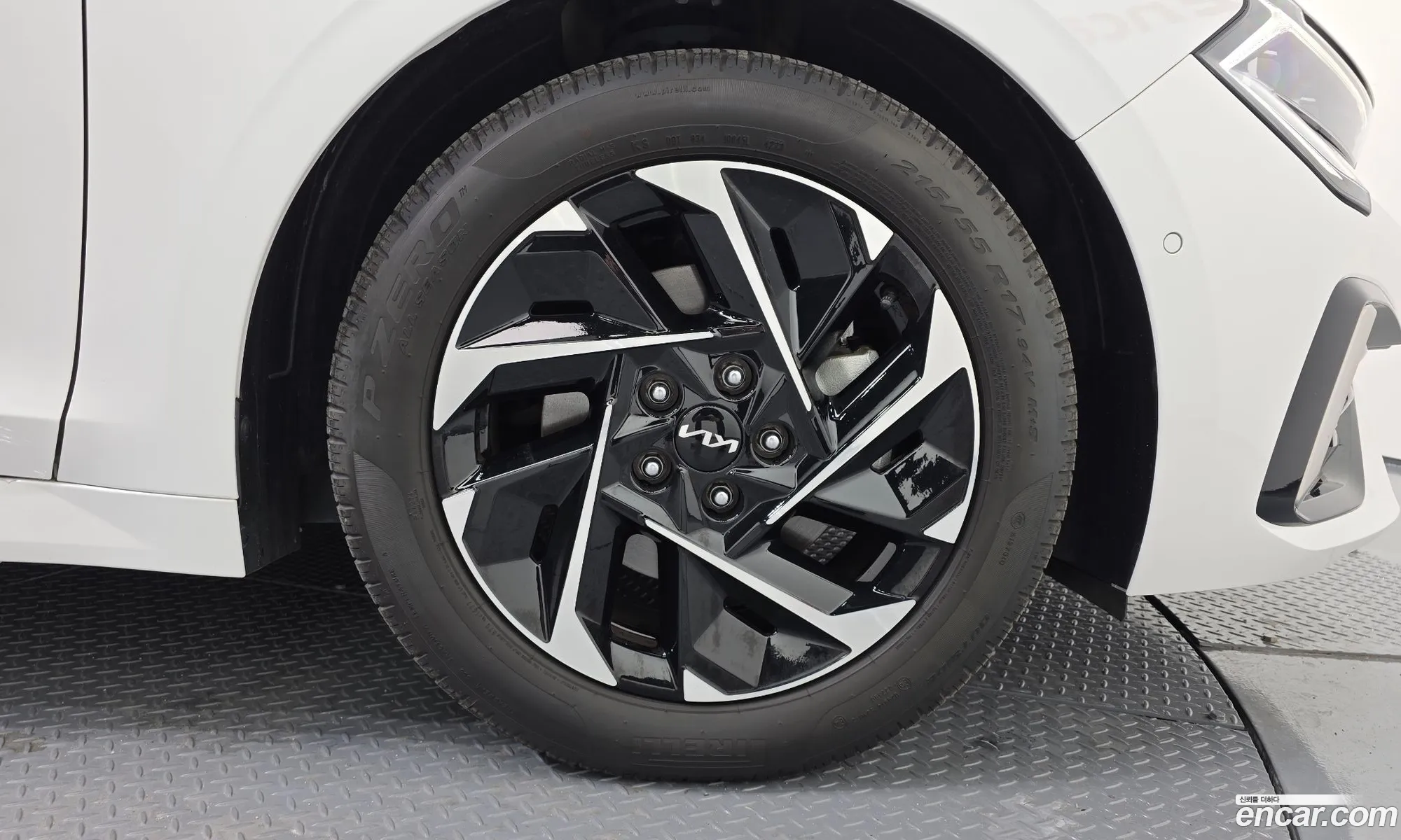 Kia K5 Hybrid 2024 — 8