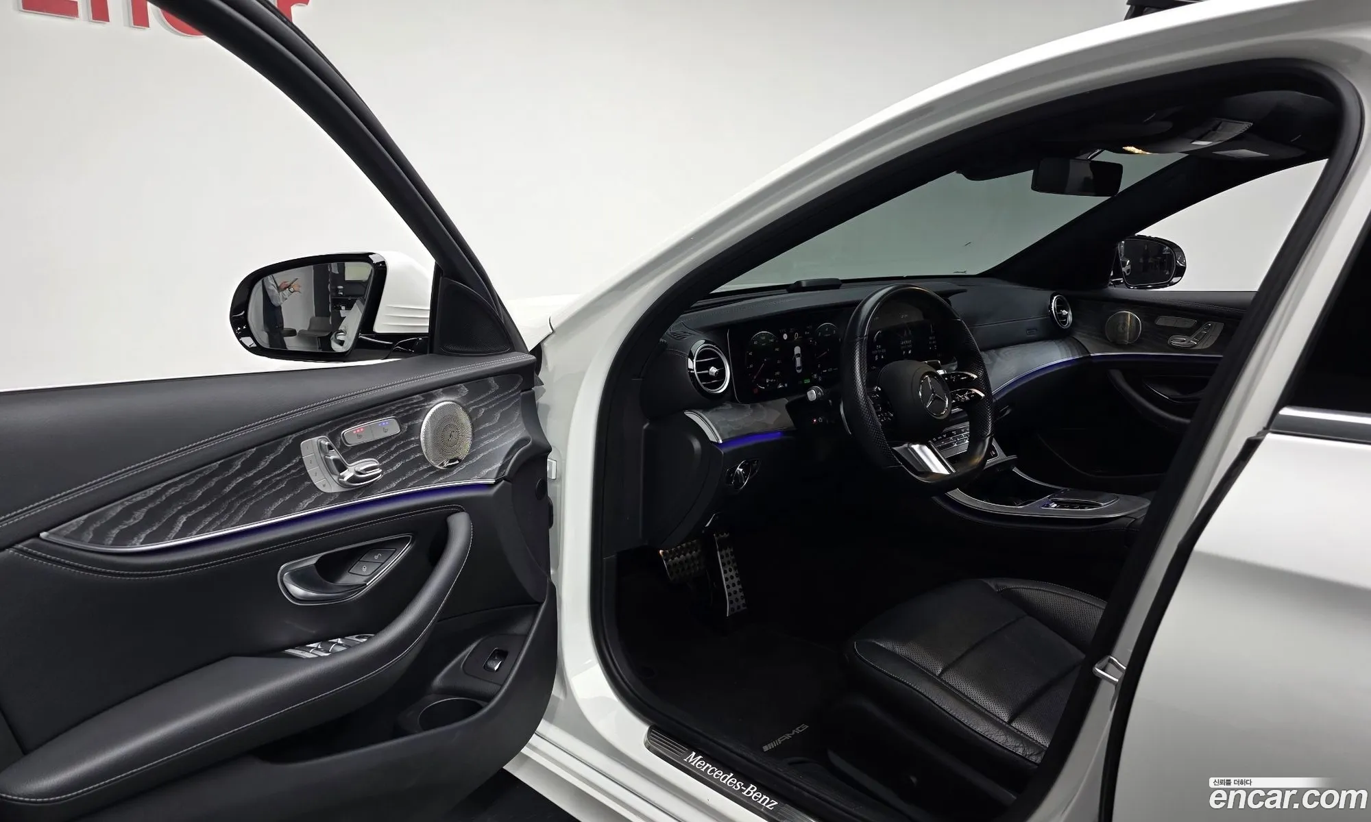 Mercedes-Benz E-Class W213 2022 — 16