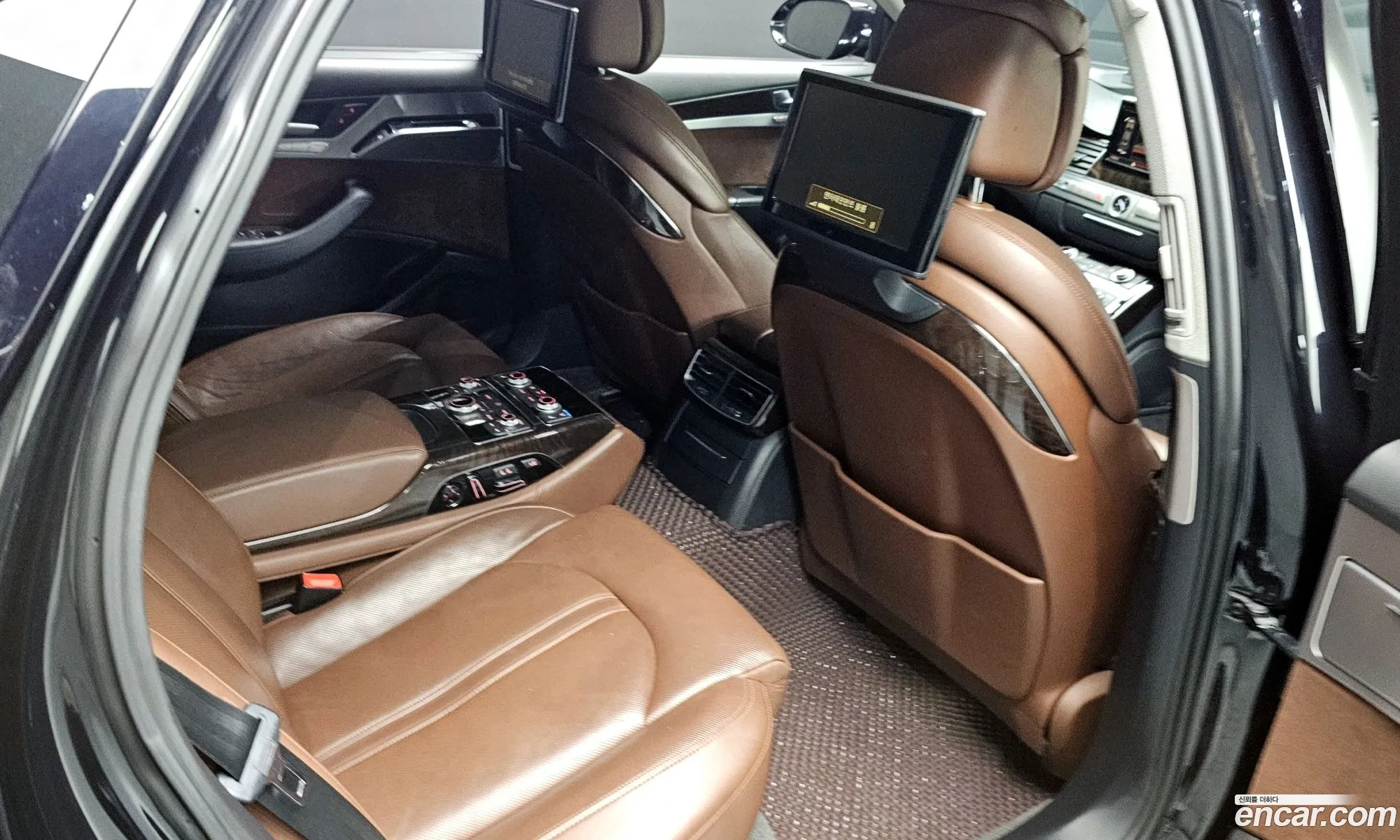 Audi A8 2015 WAUZZZ4H2FN041188 — 9