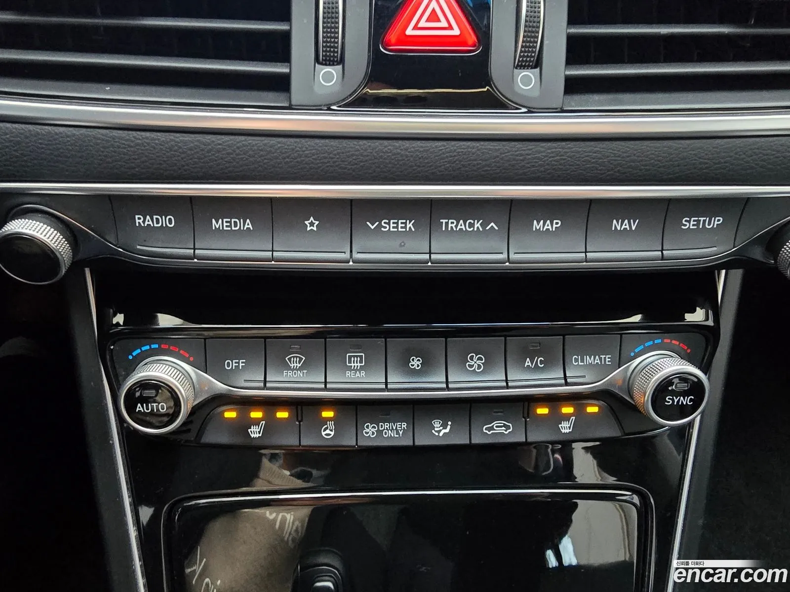 Hyundai Grandeur IG Hybrid 2018 — 10