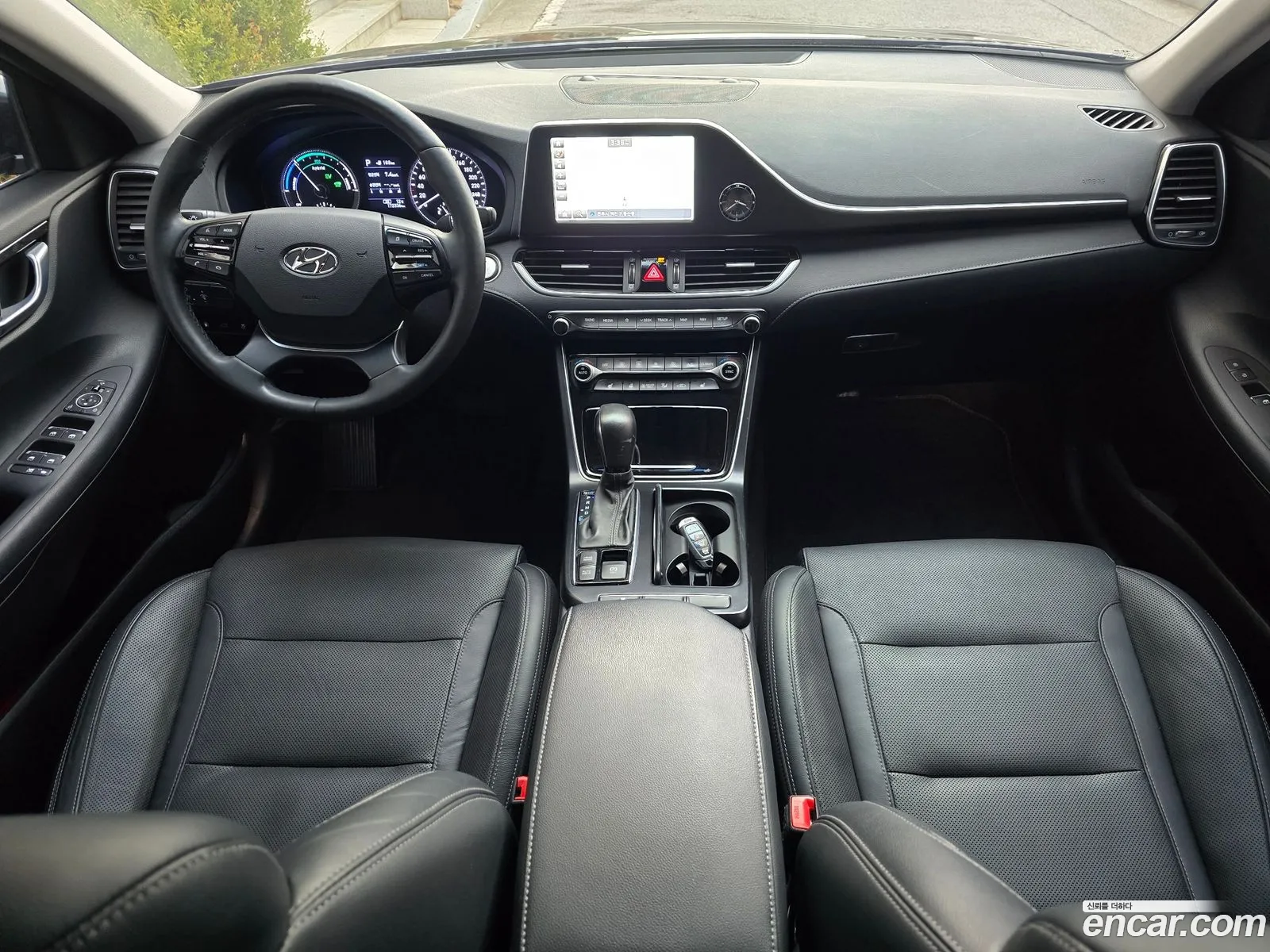 Hyundai Grandeur IG Hybrid 2018 — 13