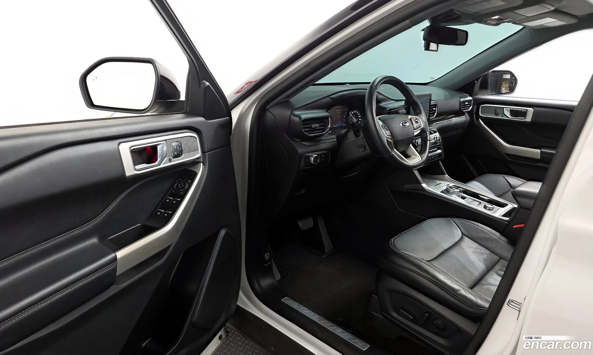 Ford Explorer 6th Gen 2021 — 18