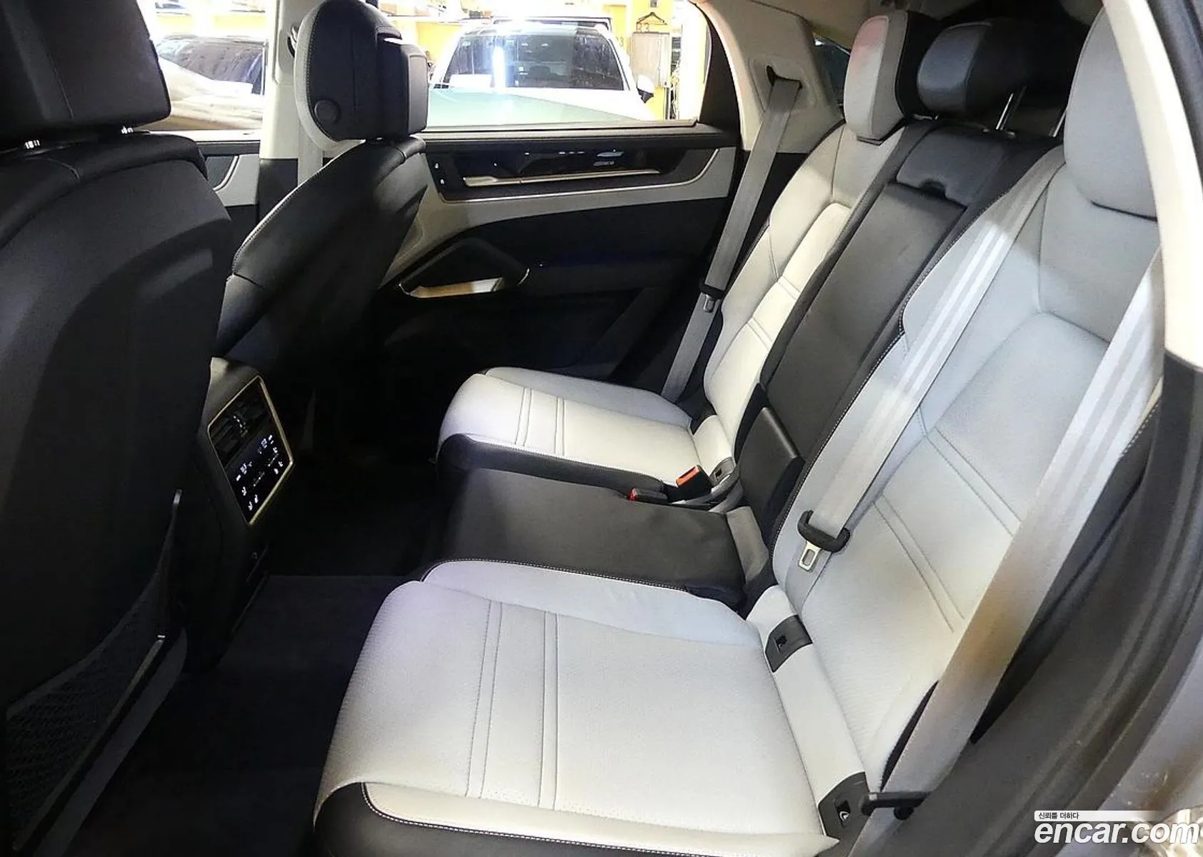 Porsche Cayenne 2024 — 12