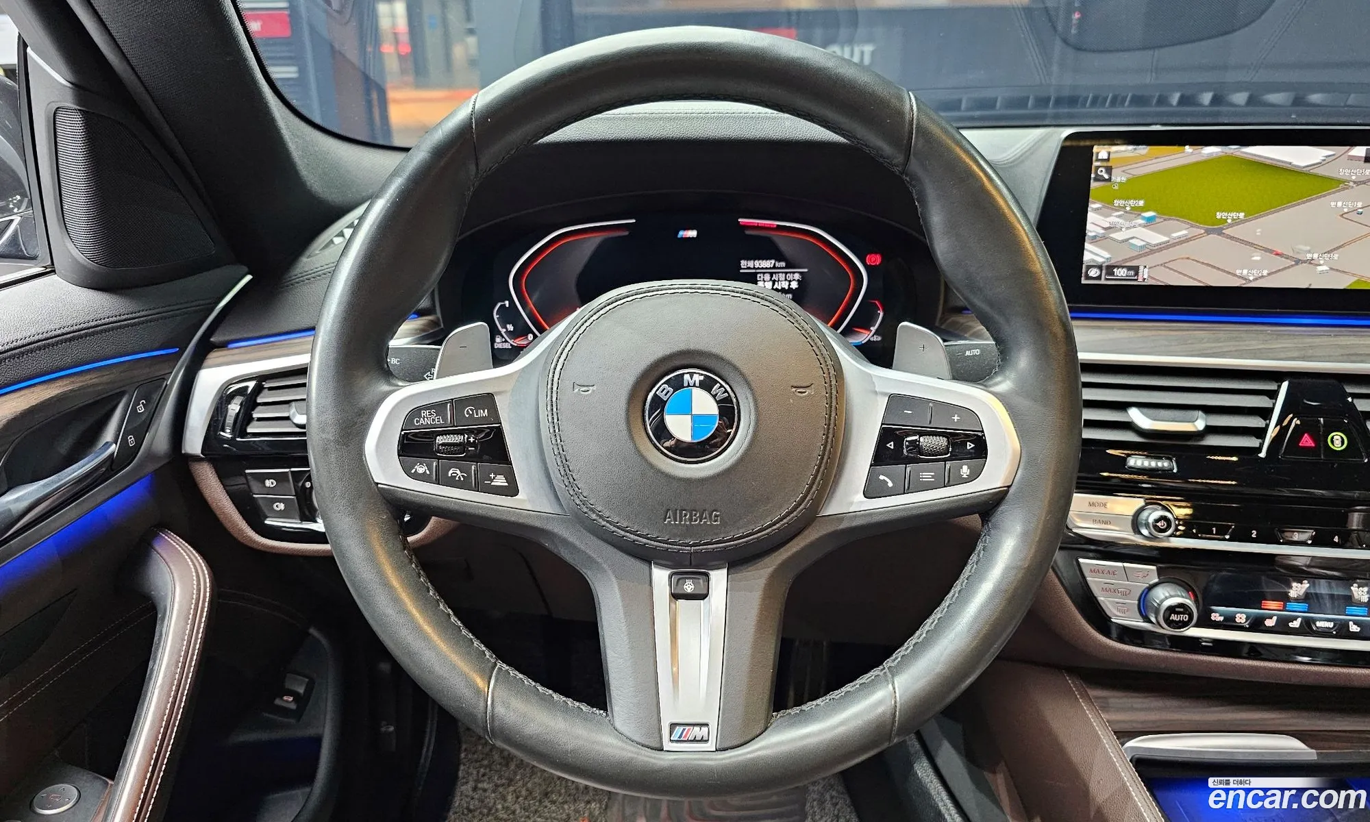 BMW 5 Series 2019 — 16