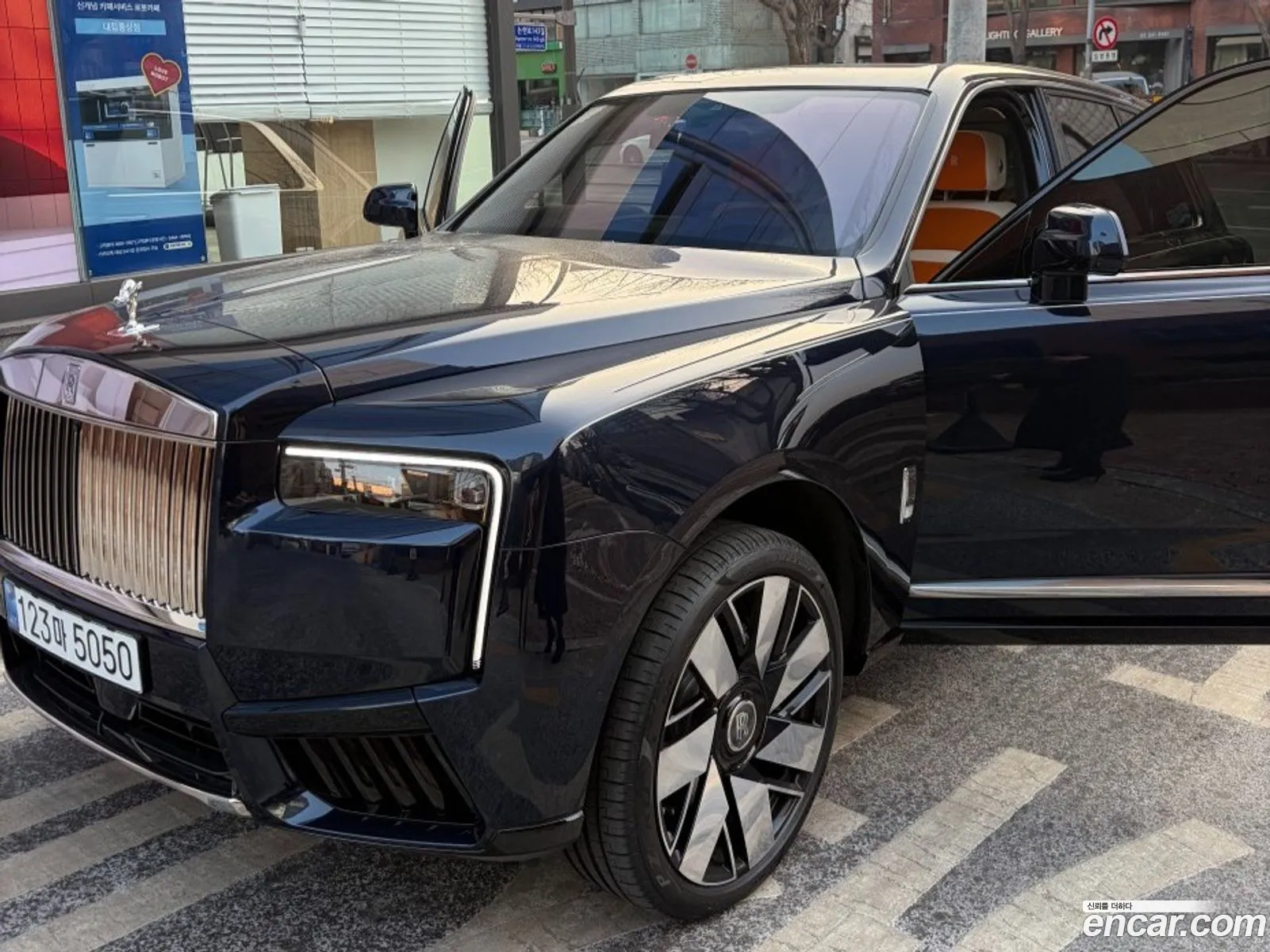 Rolls-Royce Cullinan 2025 — 11