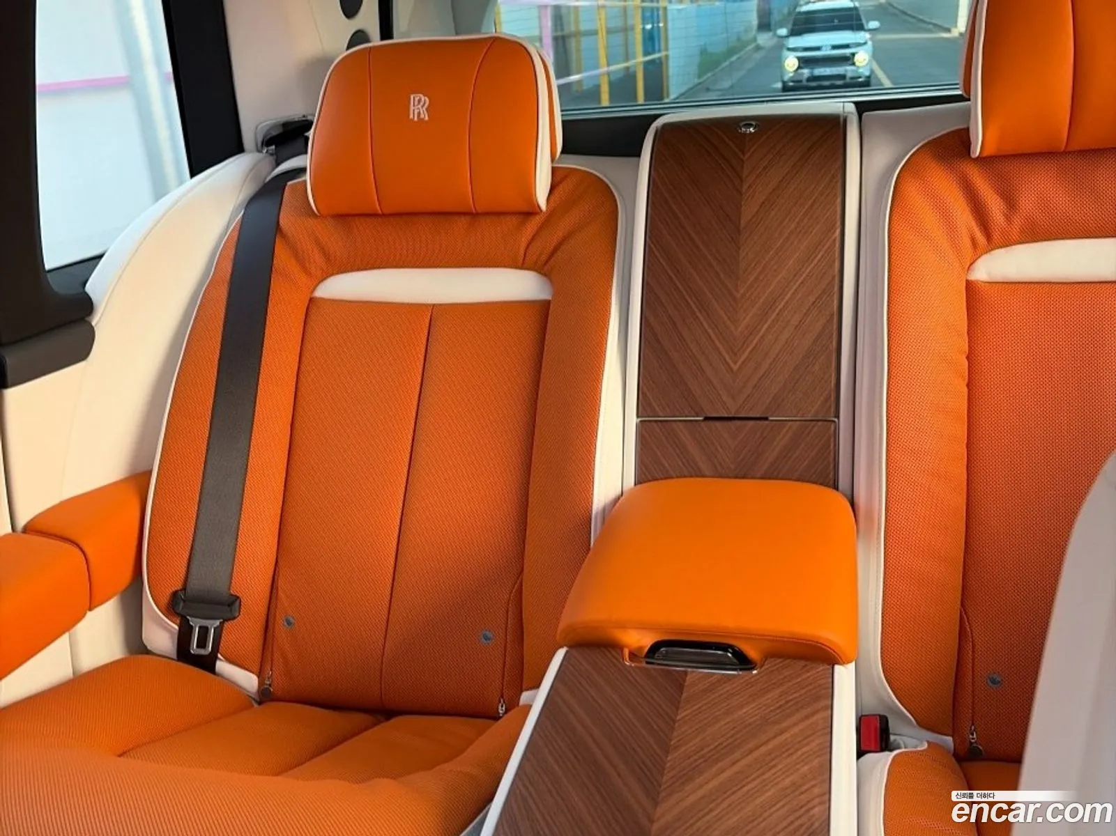 Rolls-Royce Cullinan 2025 — 15