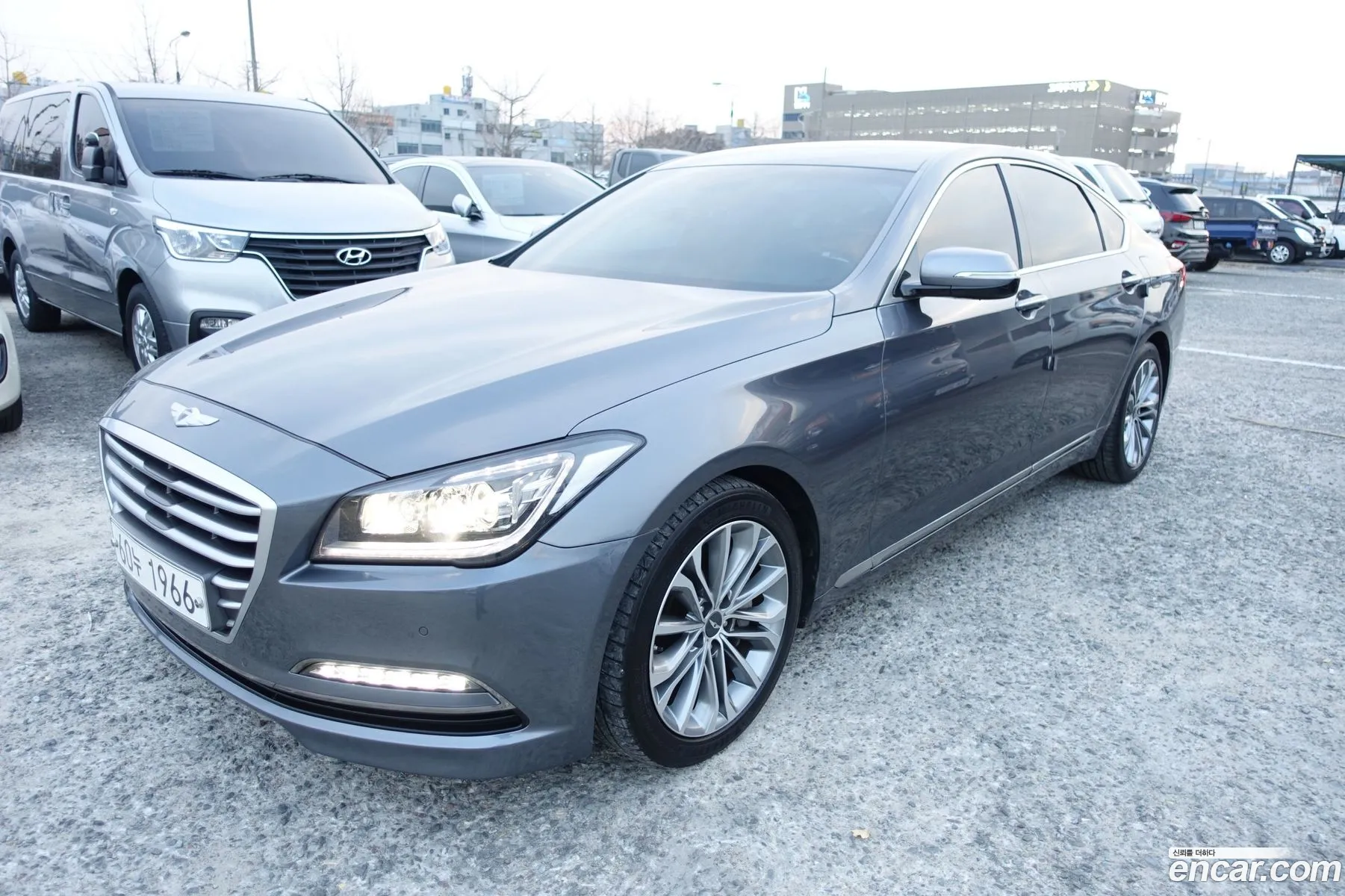 Hyundai Genesis DH 2015 — 18