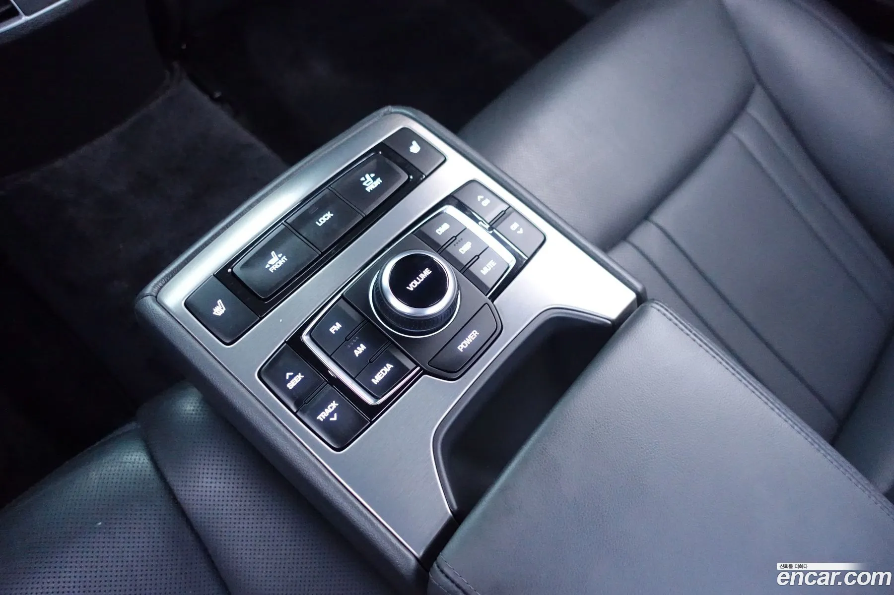 Hyundai Genesis DH 2015 — 4