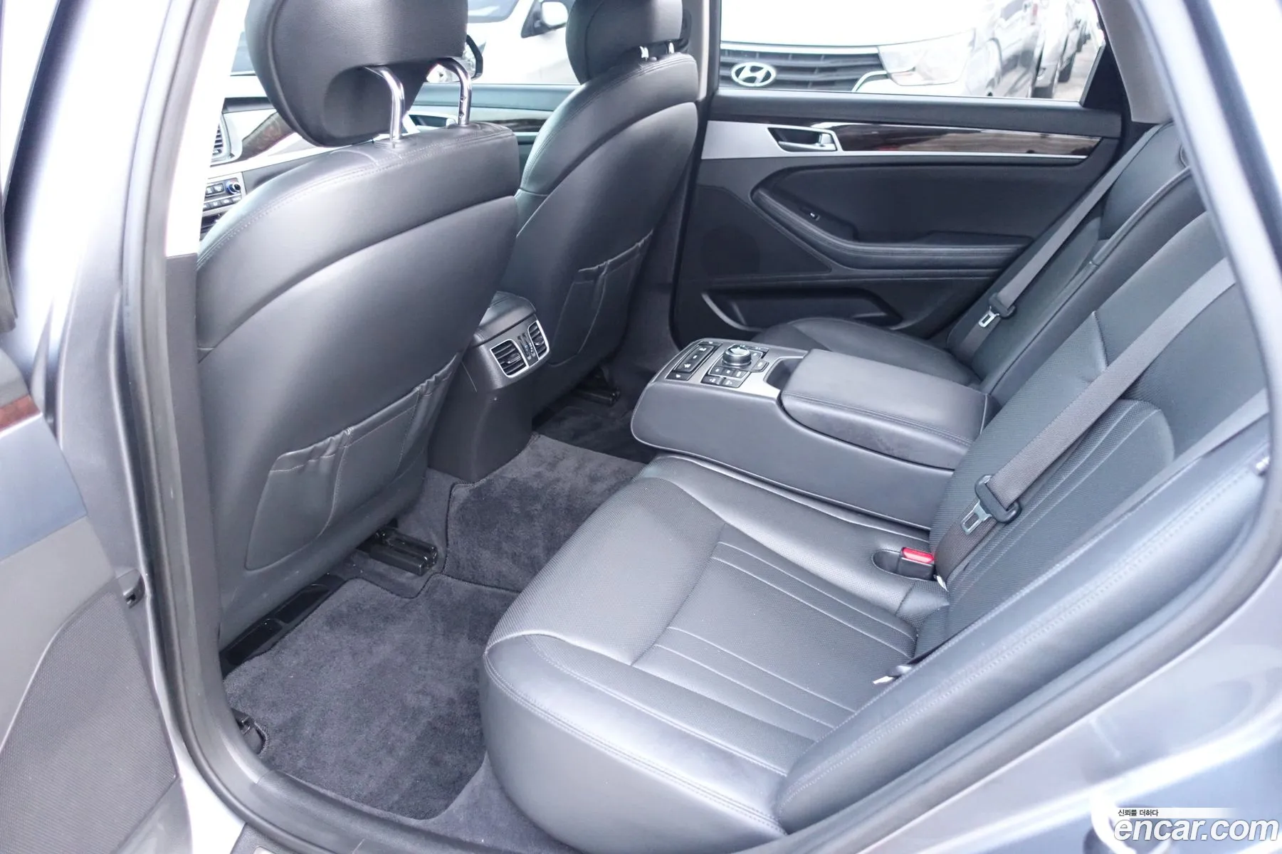 Hyundai Genesis DH 2015 — 5