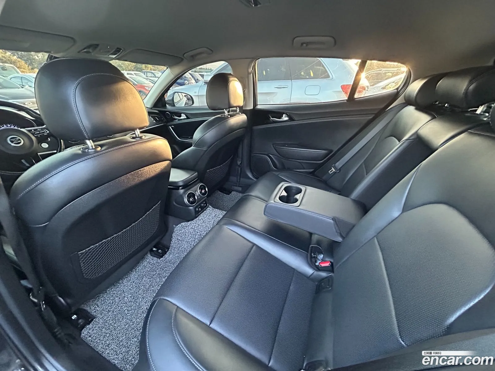 Kia Stinger 2018 — 17