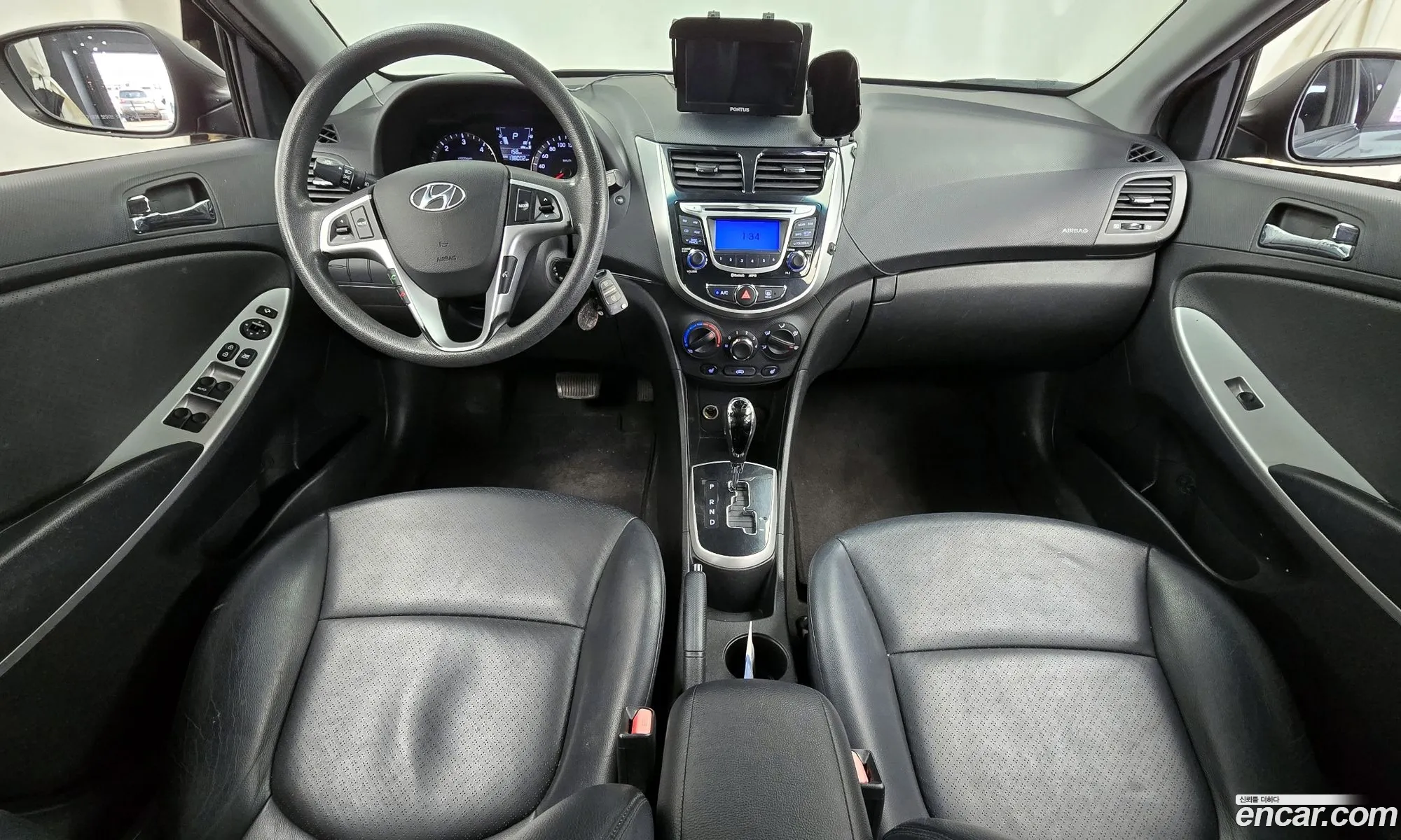 Hyundai Accent 2011 — 15