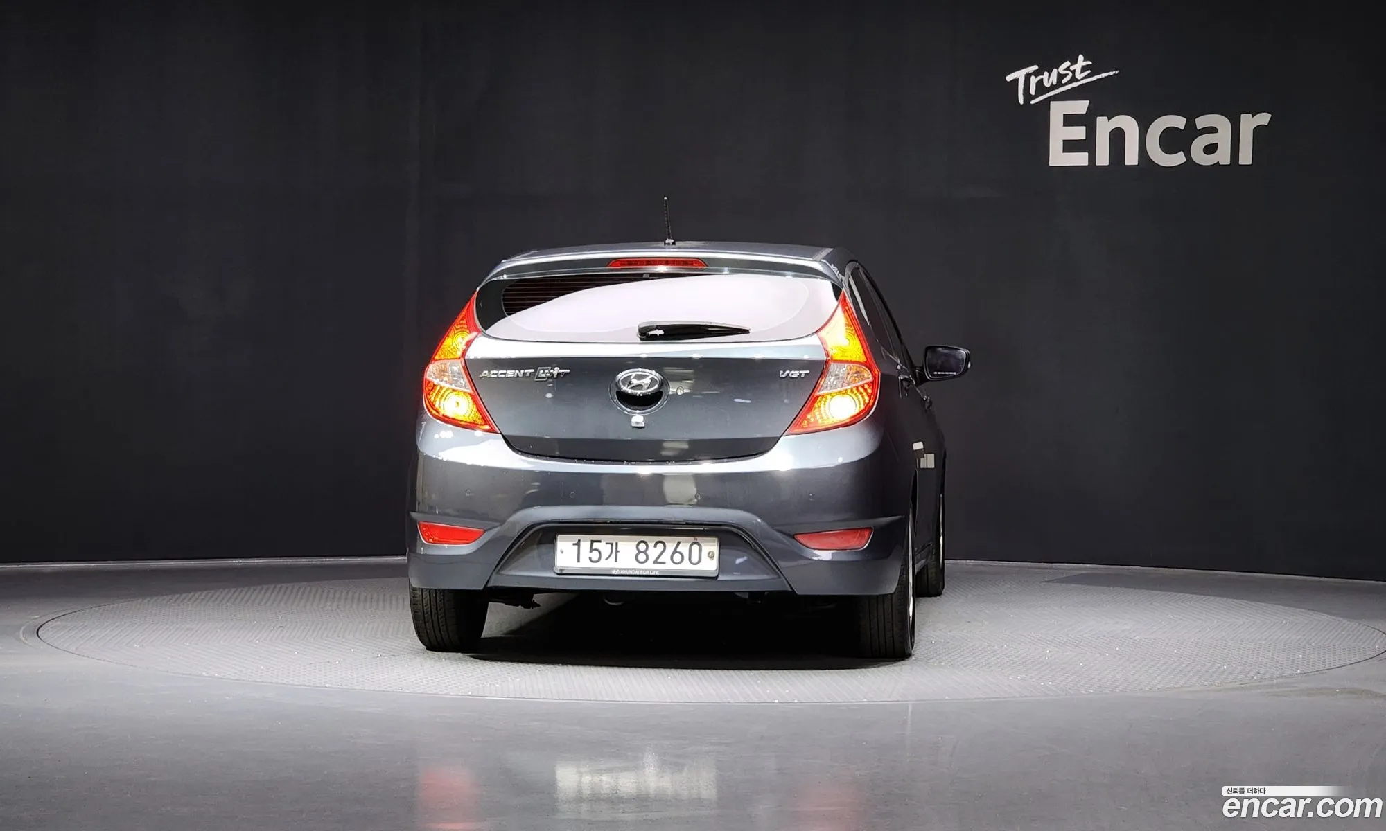 Hyundai Accent 2011 — 14