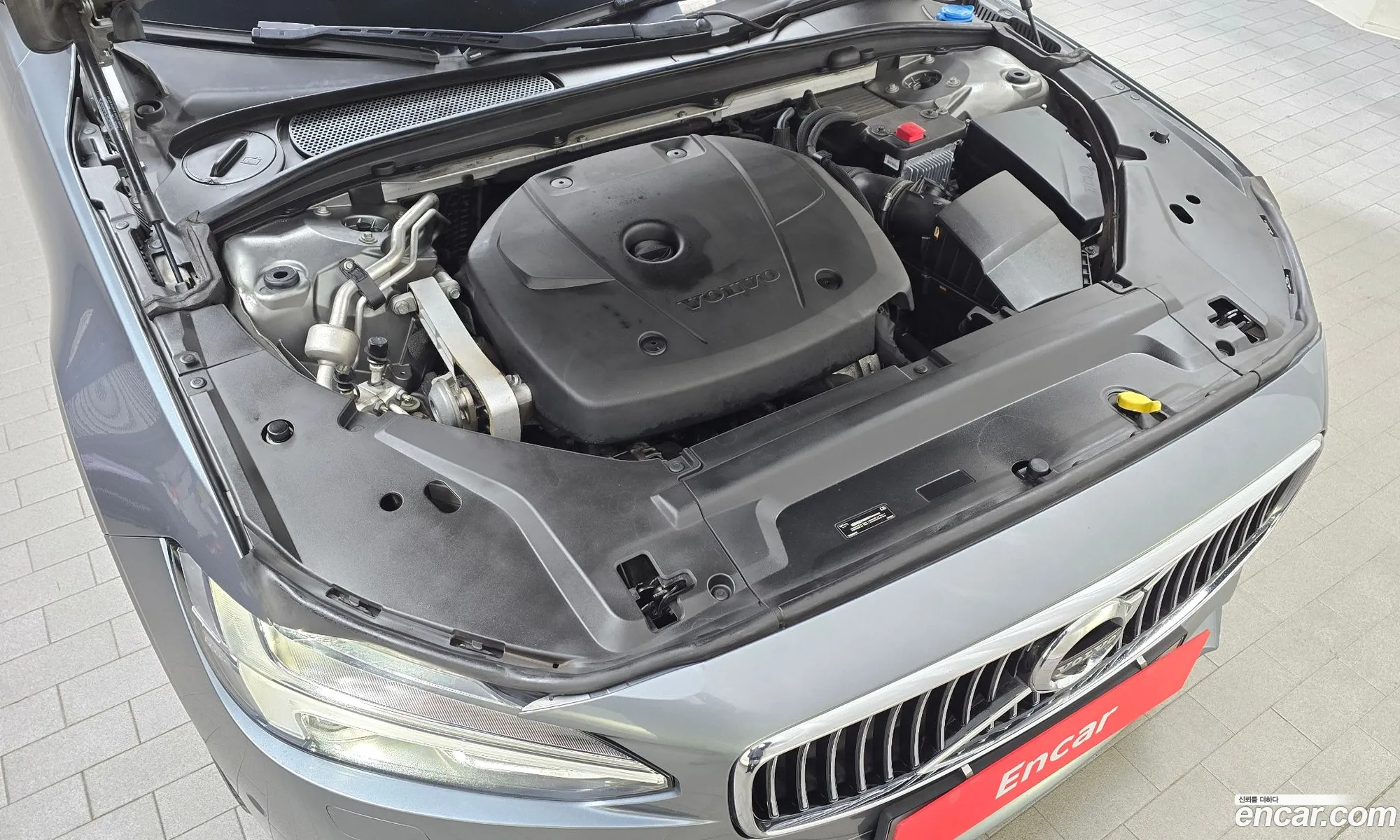 Volvo S90 2018 LVYPS102DKP057119 — 10