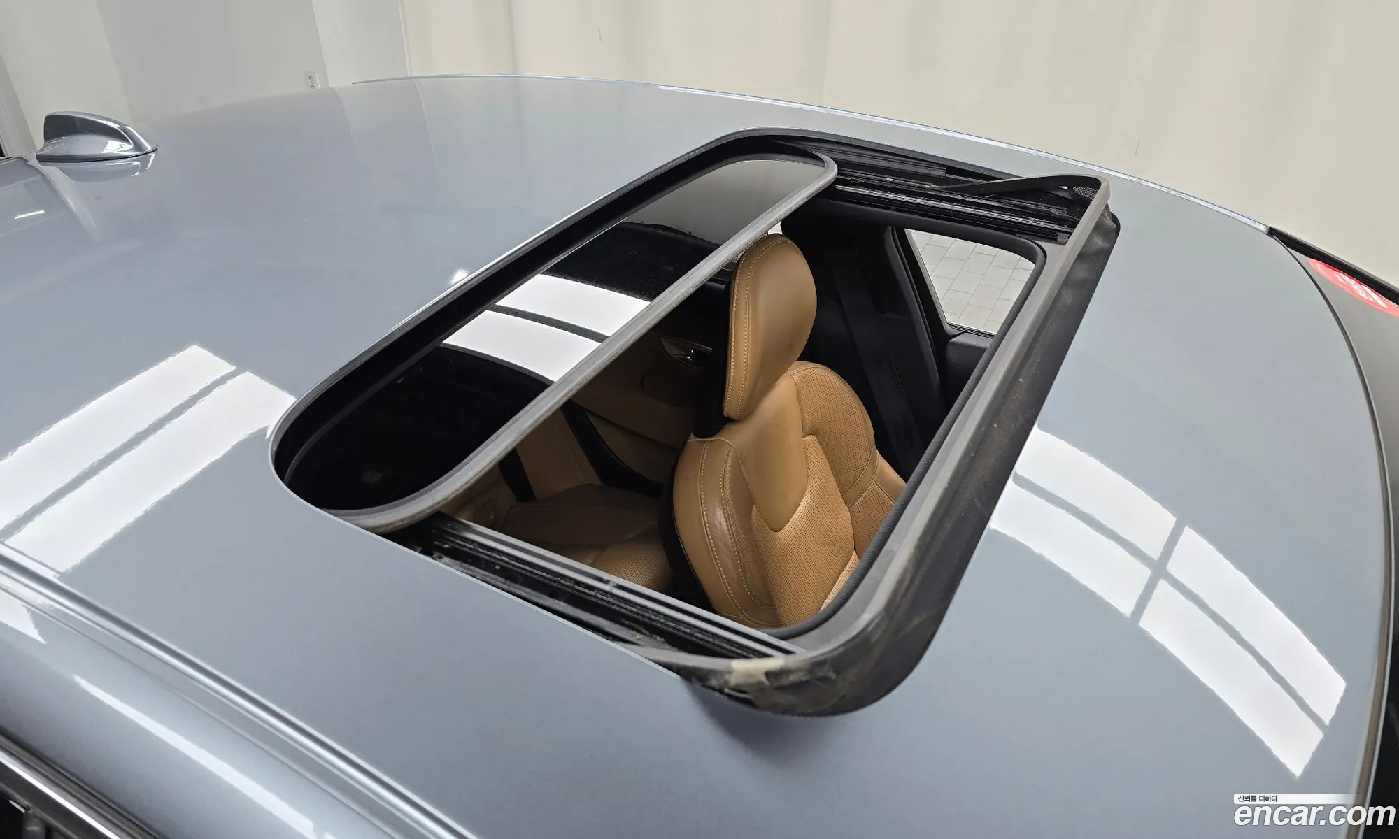 Volvo S90 2018 LVYPS102DKP057119 — 11