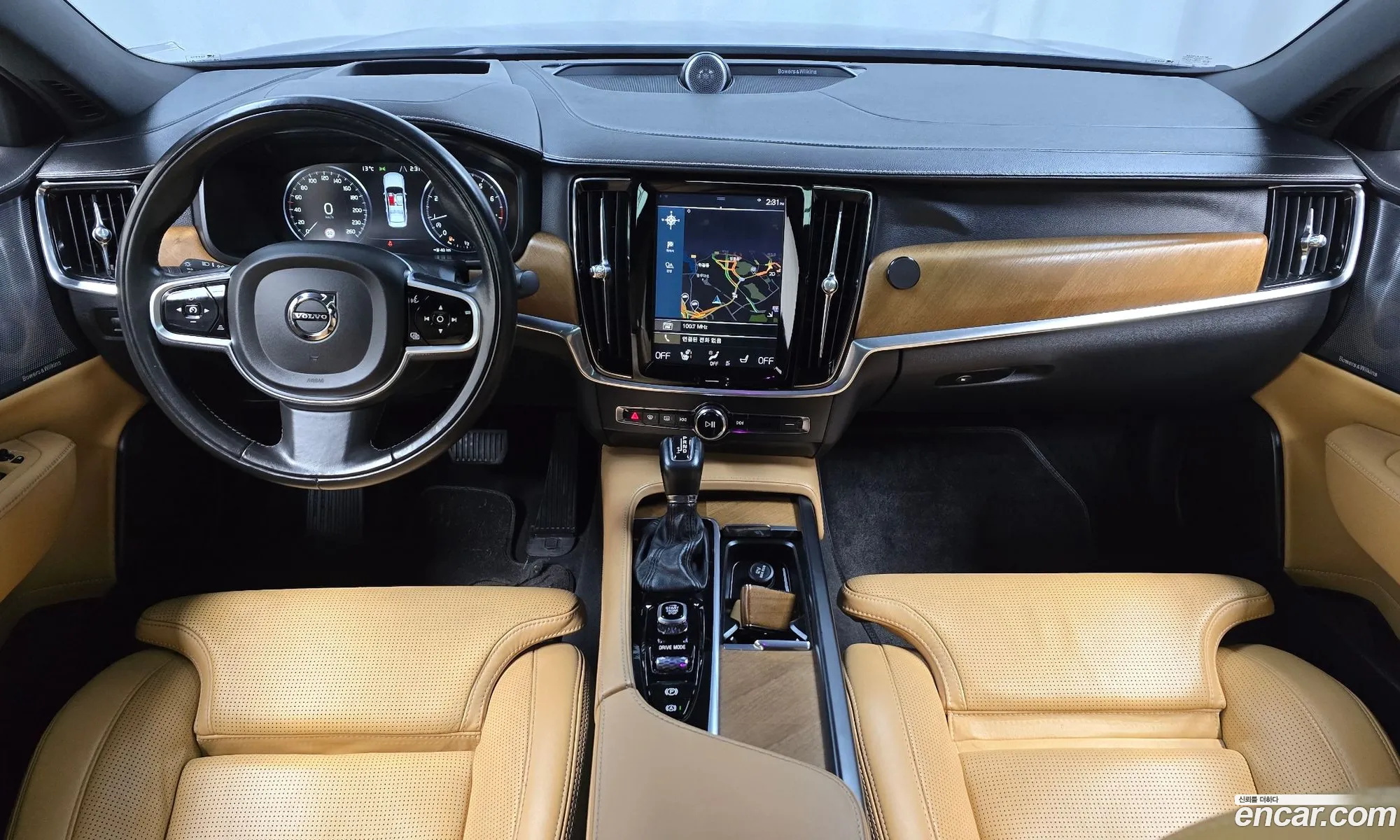 Volvo S90 2018 LVYPS102DKP057119 — 2
