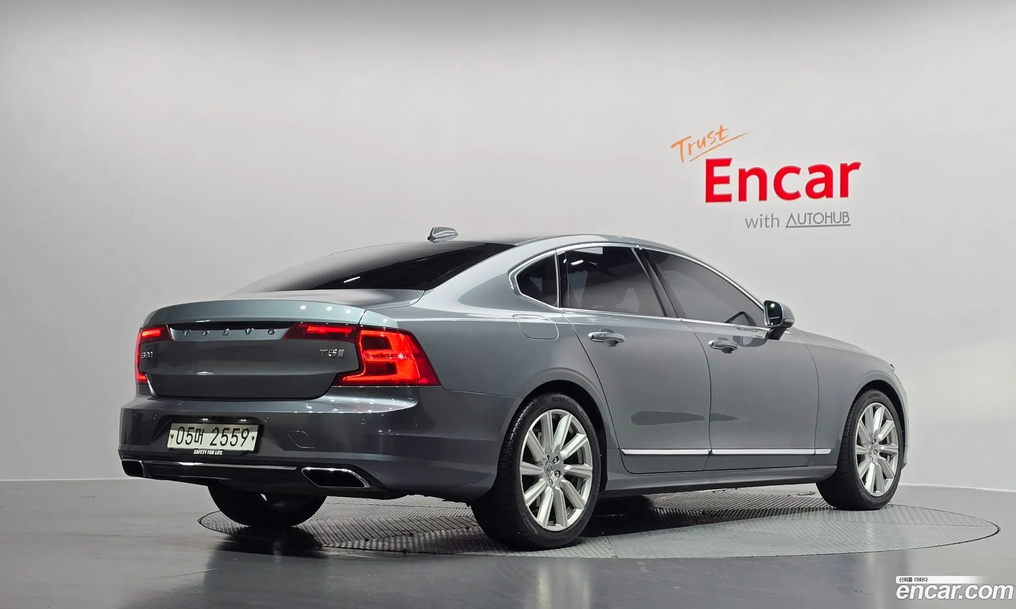 Volvo S90 2018 LVYPS102DKP057119 — 14