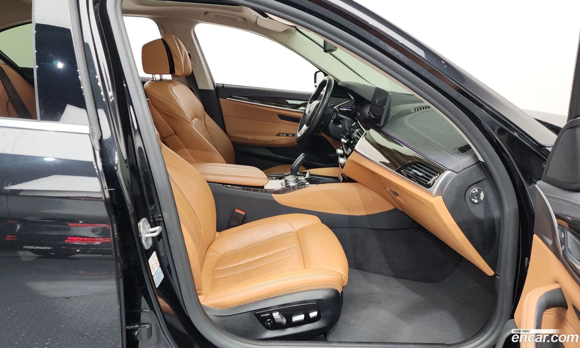 BMW 5 Series 2021 WBA11BH02MCG00900 — 7