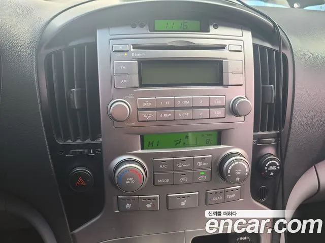 Hyundai Grand Starex 2014 — 17