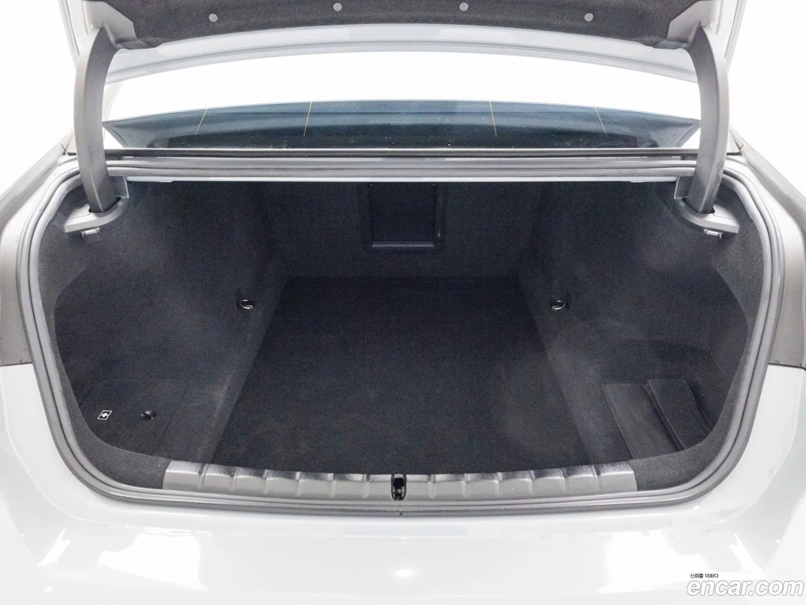 BMW 7 Series 2024 — 9