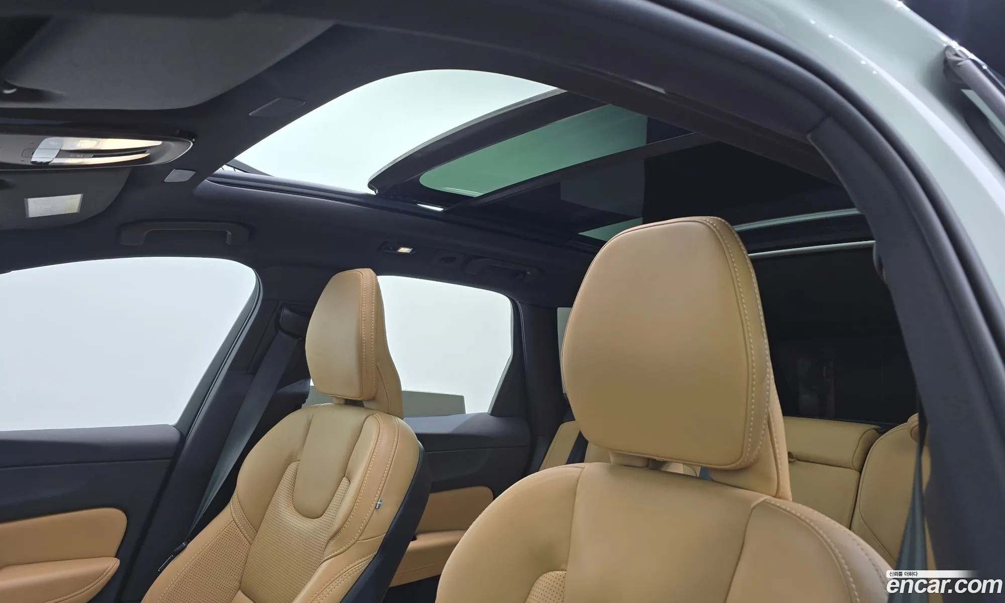 Volvo XC60 2022 — 14