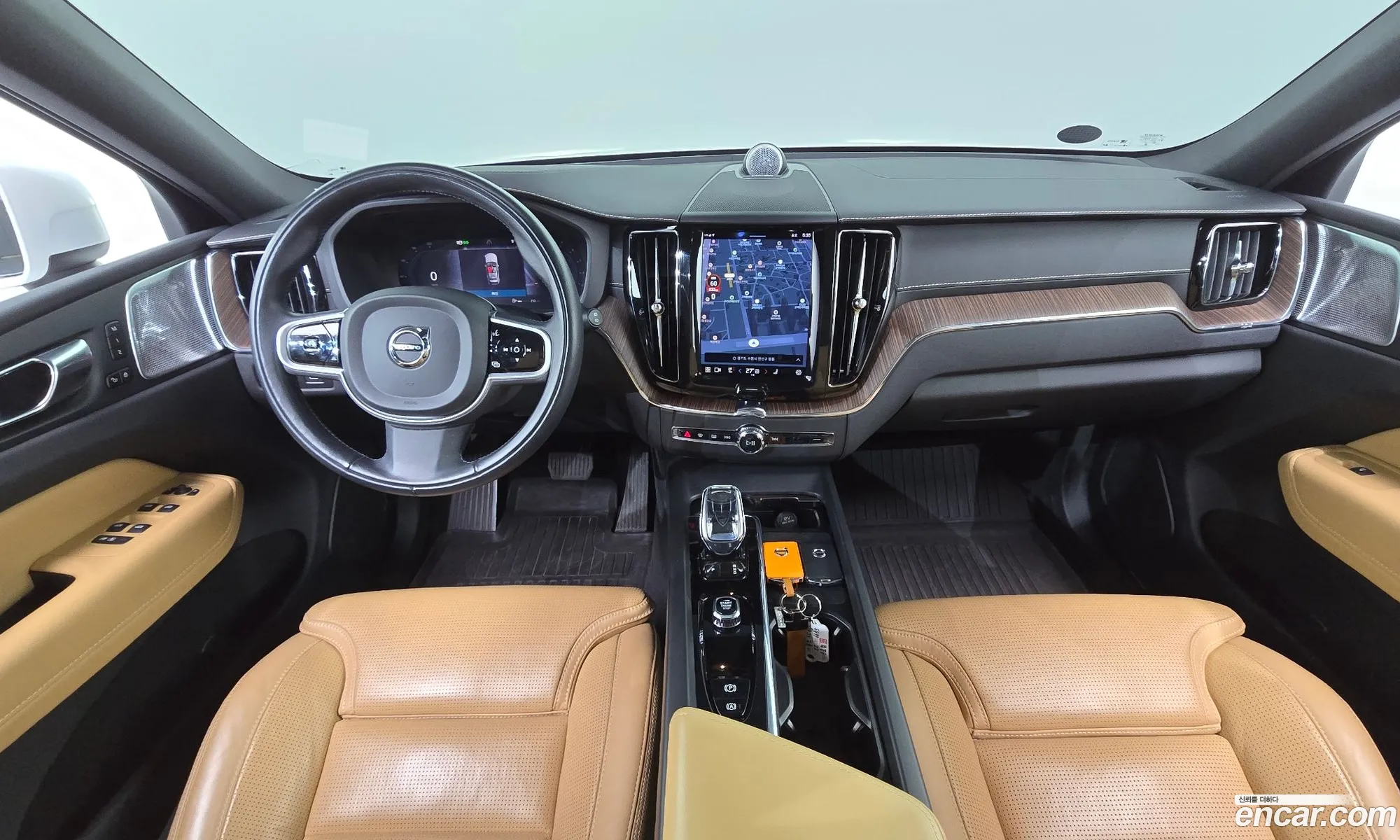 Volvo XC60 2022 — 4