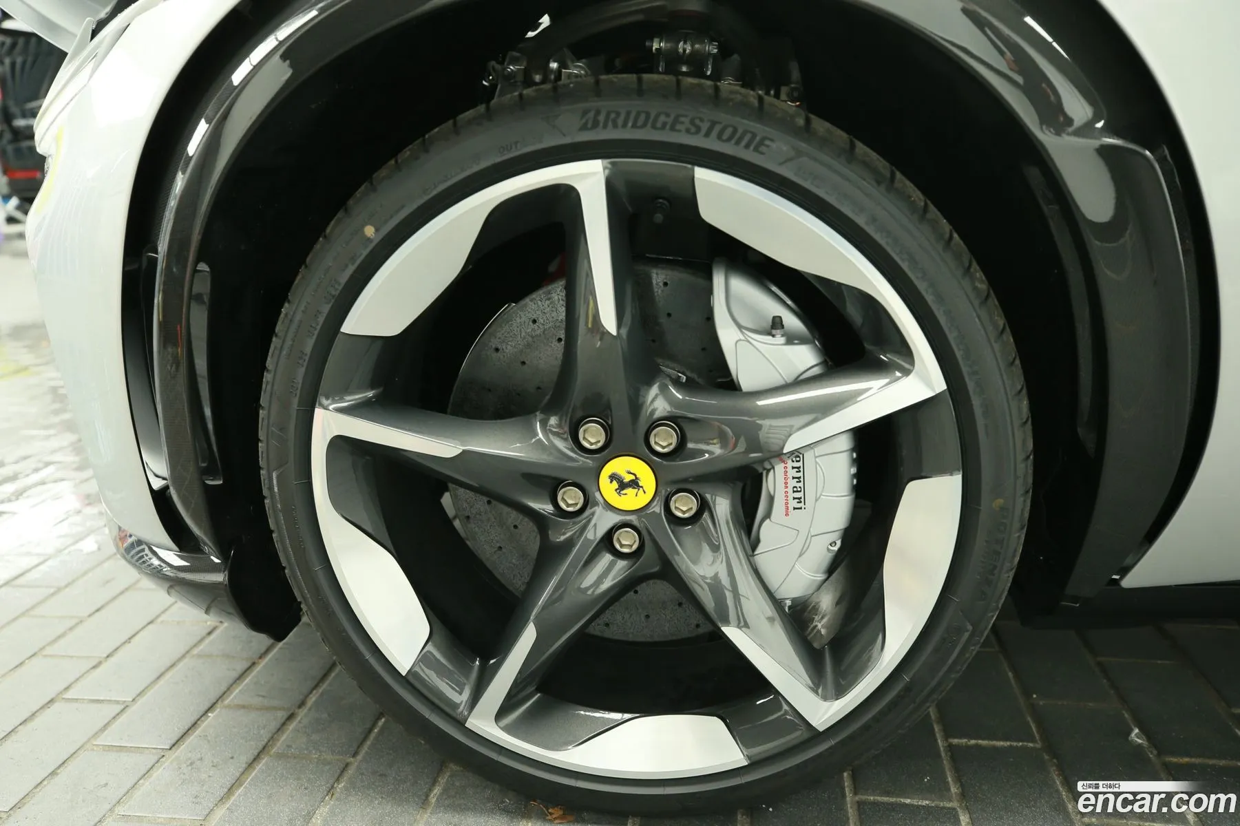 Ferrari Purosangue 2025 — 16