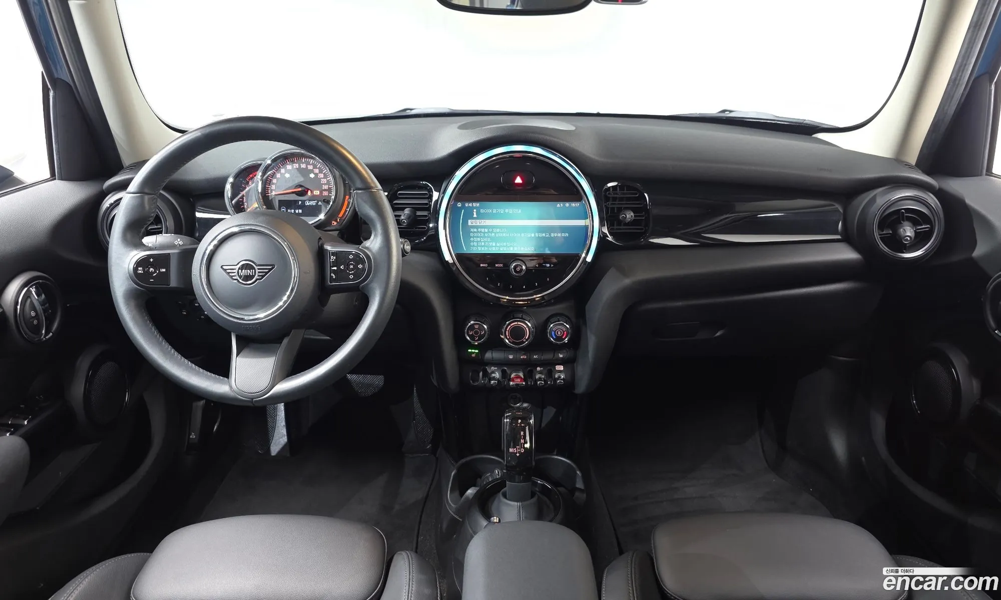 Mini Cooper 2021 — 19