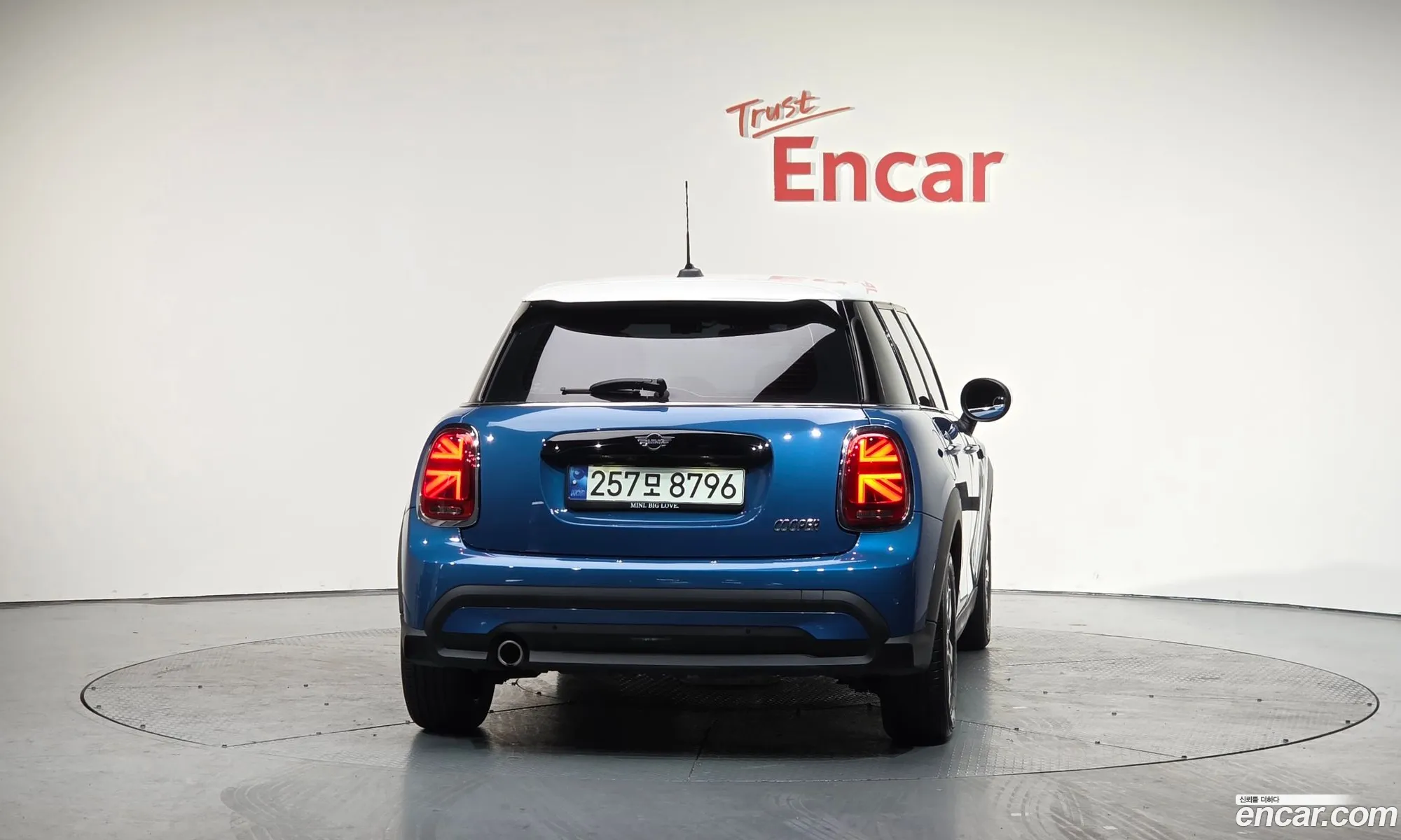 Mini Cooper 2021 — 18