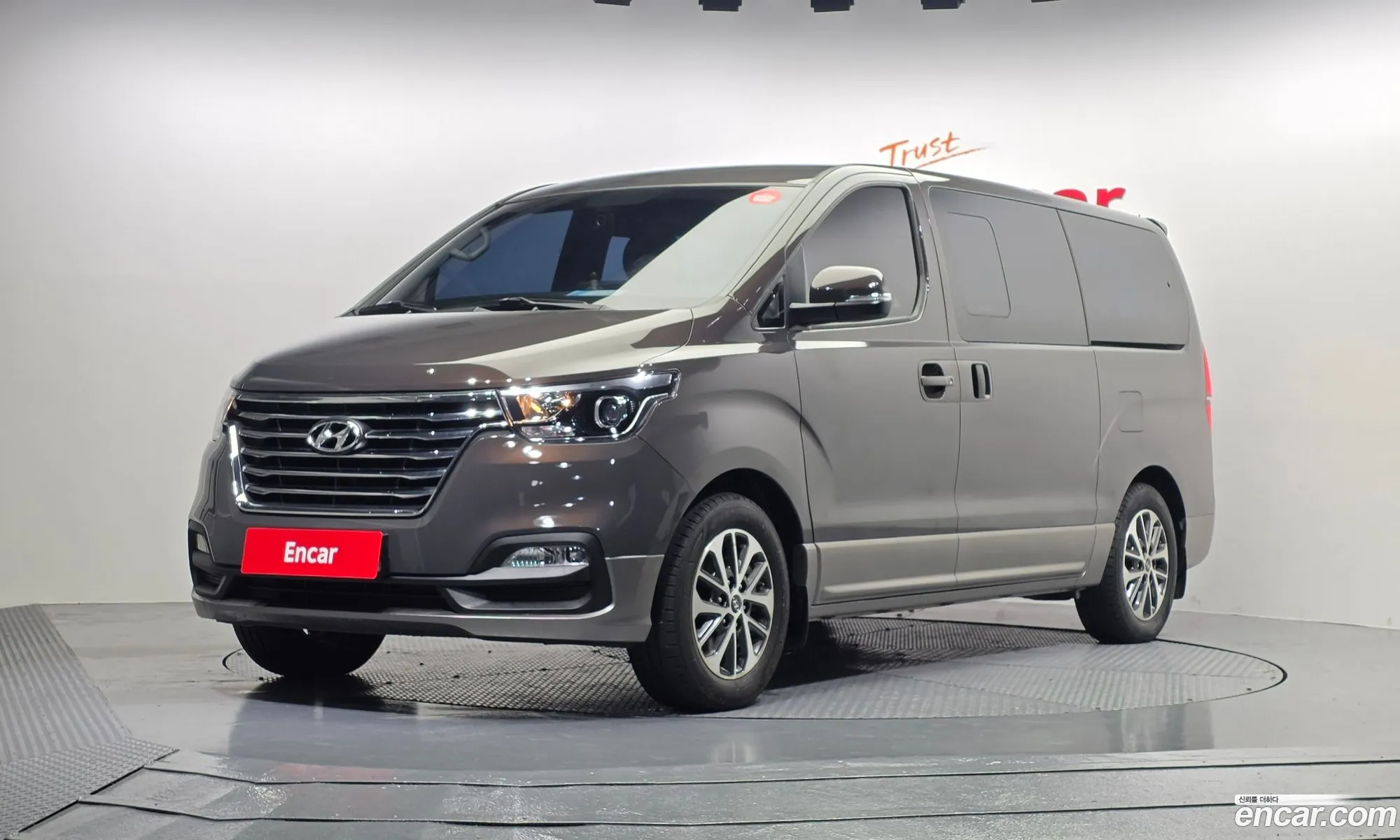 Hyundai Grand Starex 2020 — 20