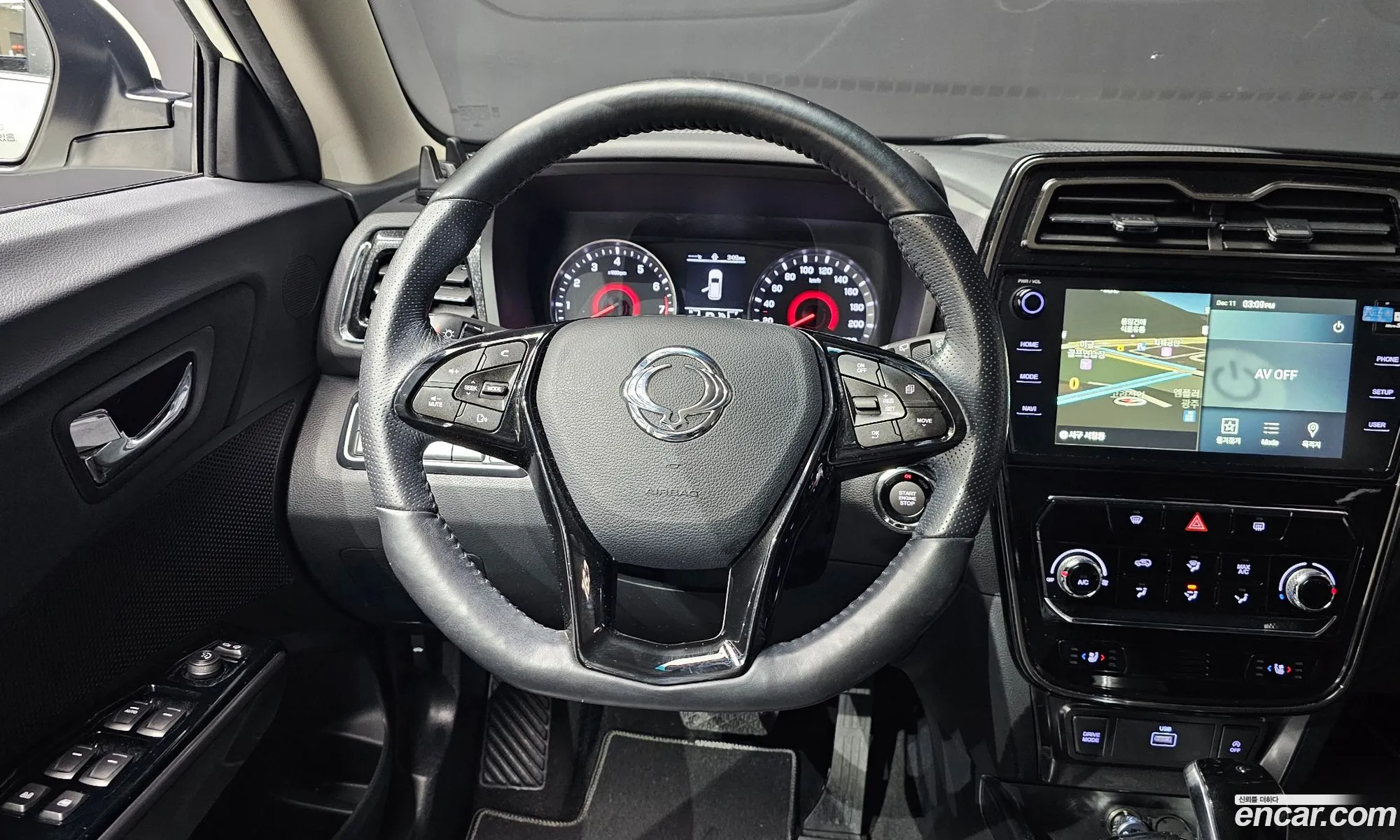 KG Mobility (SsangYong) Tivoli 2019 — 12