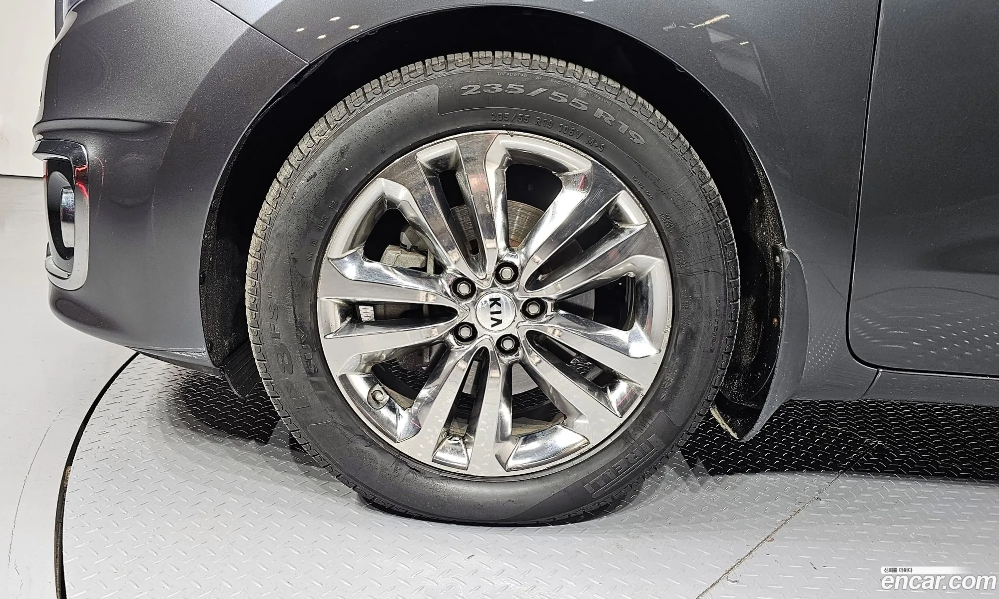 Kia Carnival 2017 — 18
