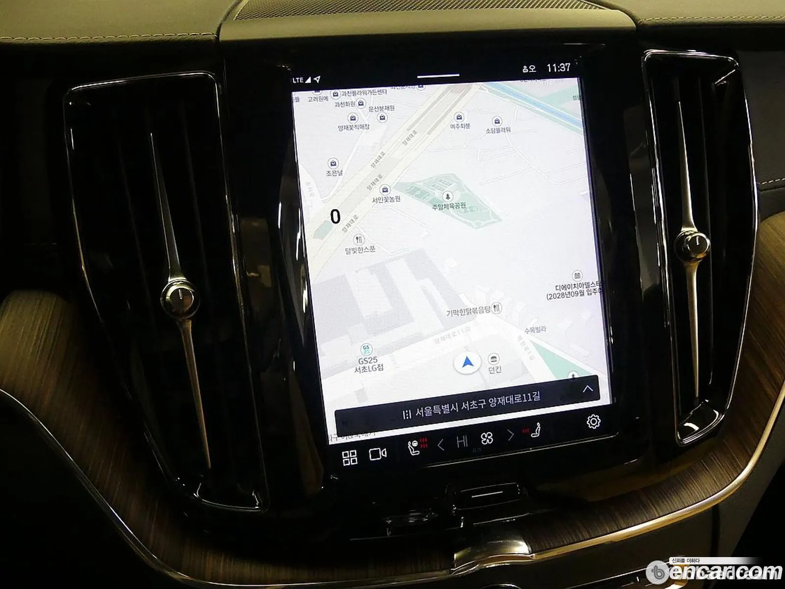 Volvo XC60 2022 — 13