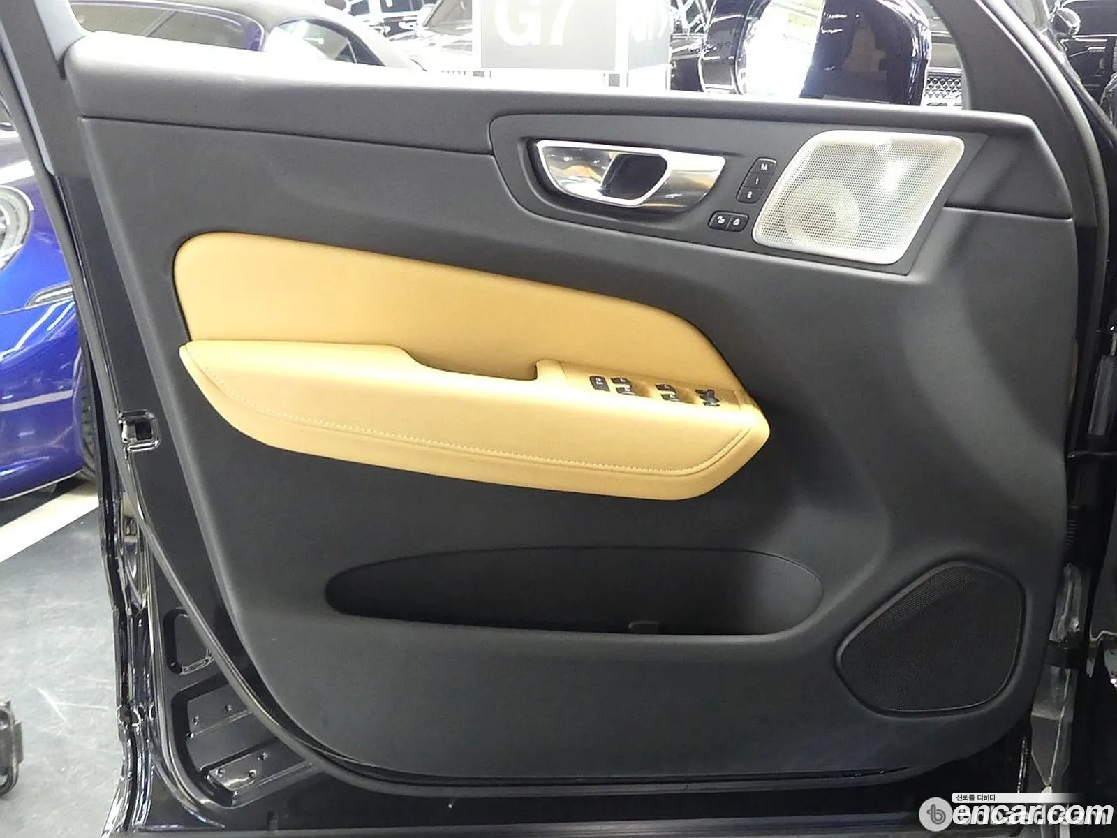 Volvo XC60 2022 — 11