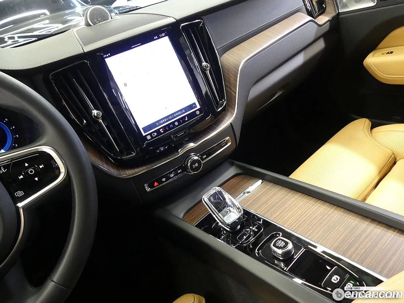 Volvo XC60 2022 — 3