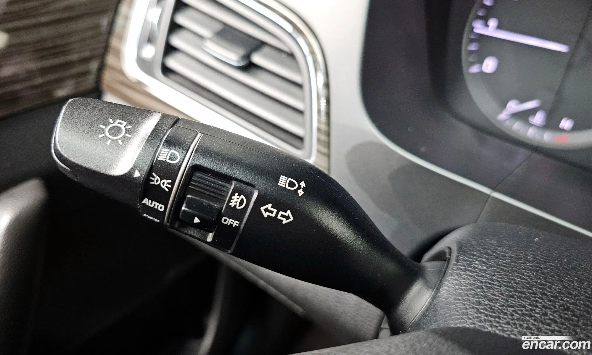 Hyundai LF Sonata 2014 — 17