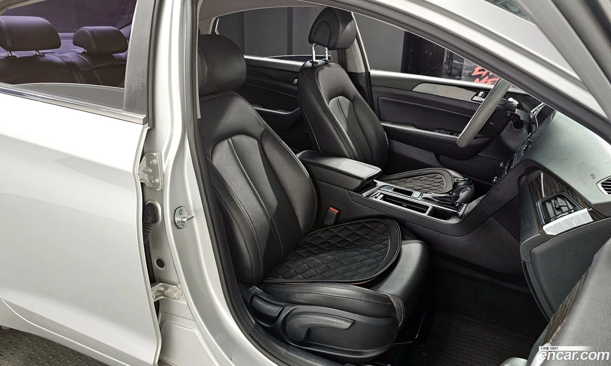 Hyundai LF Sonata 2014 — 4