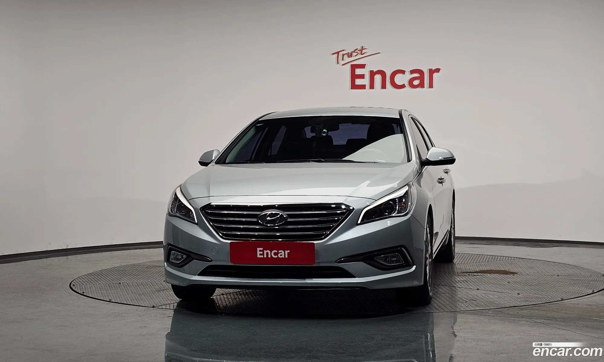 Hyundai LF Sonata 2014 — 13