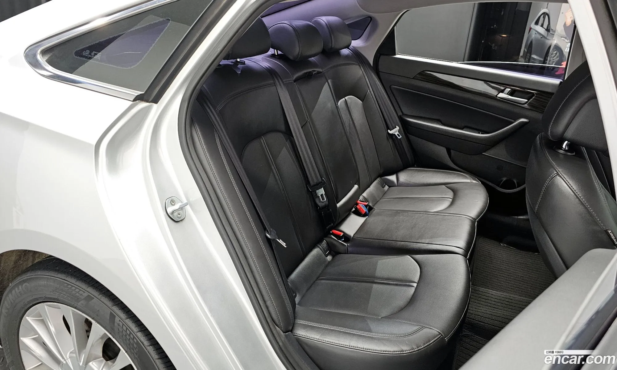 Hyundai LF Sonata 2014 — 16