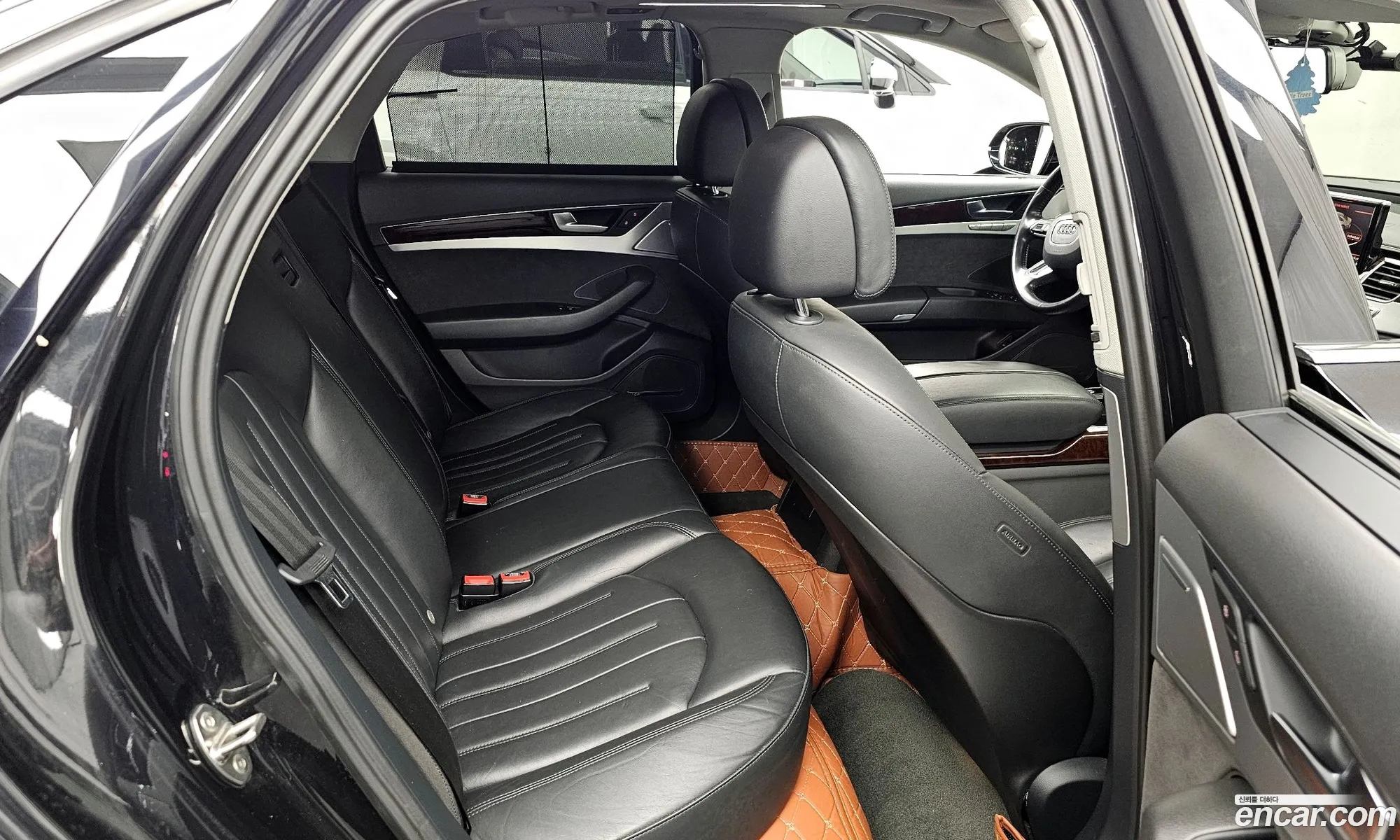Audi A8 2011 — 13