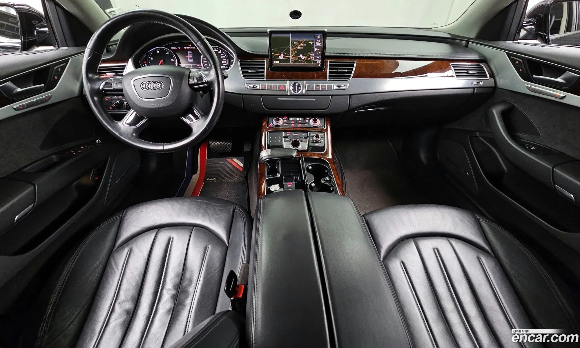 Audi A8 2011 — 9