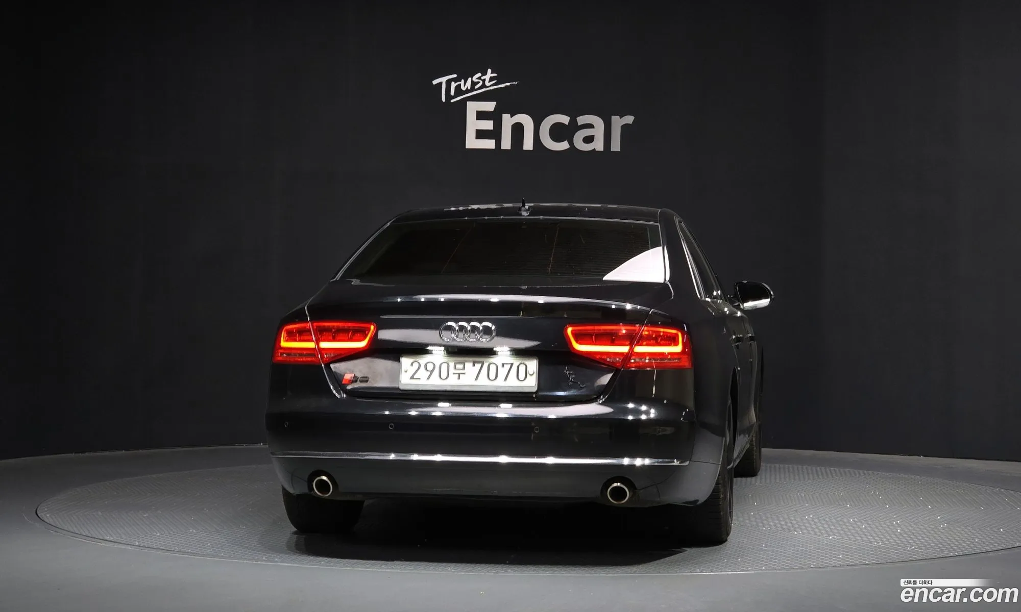 Audi A8 2011 — 10
