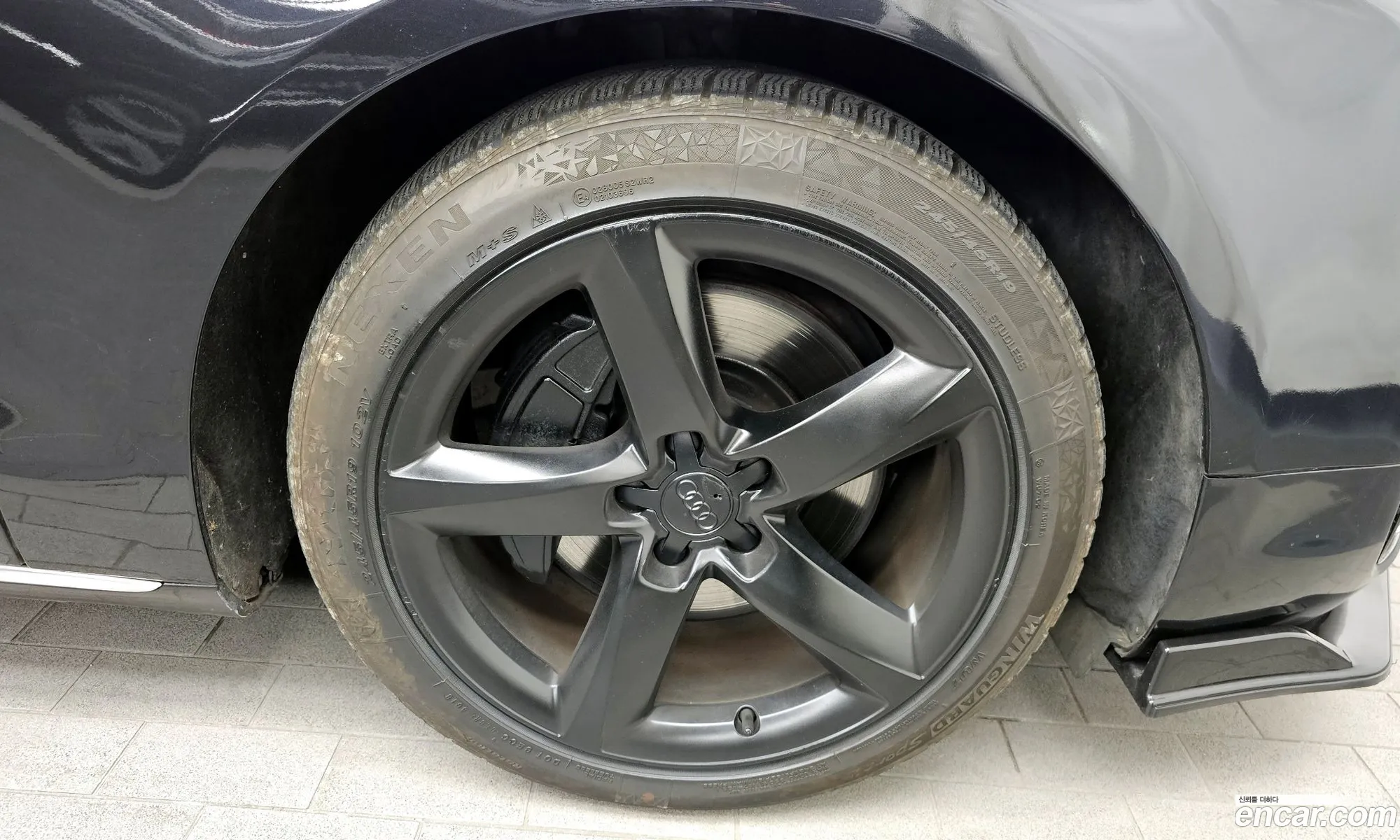Audi A8 2011 — 20