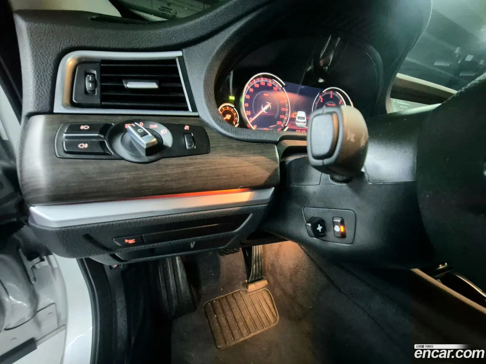 BMW 5 Series GT 2013 — 19