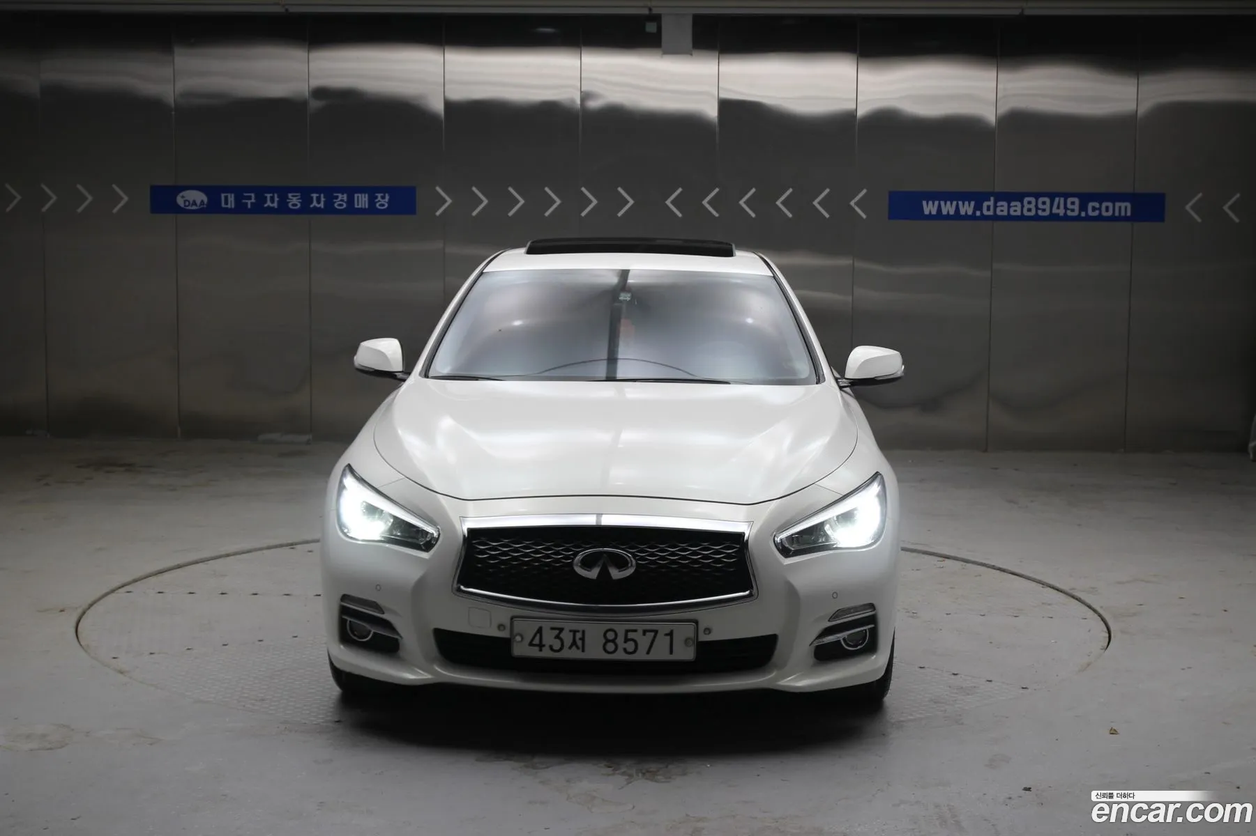 Infiniti Q50 2015 — 2