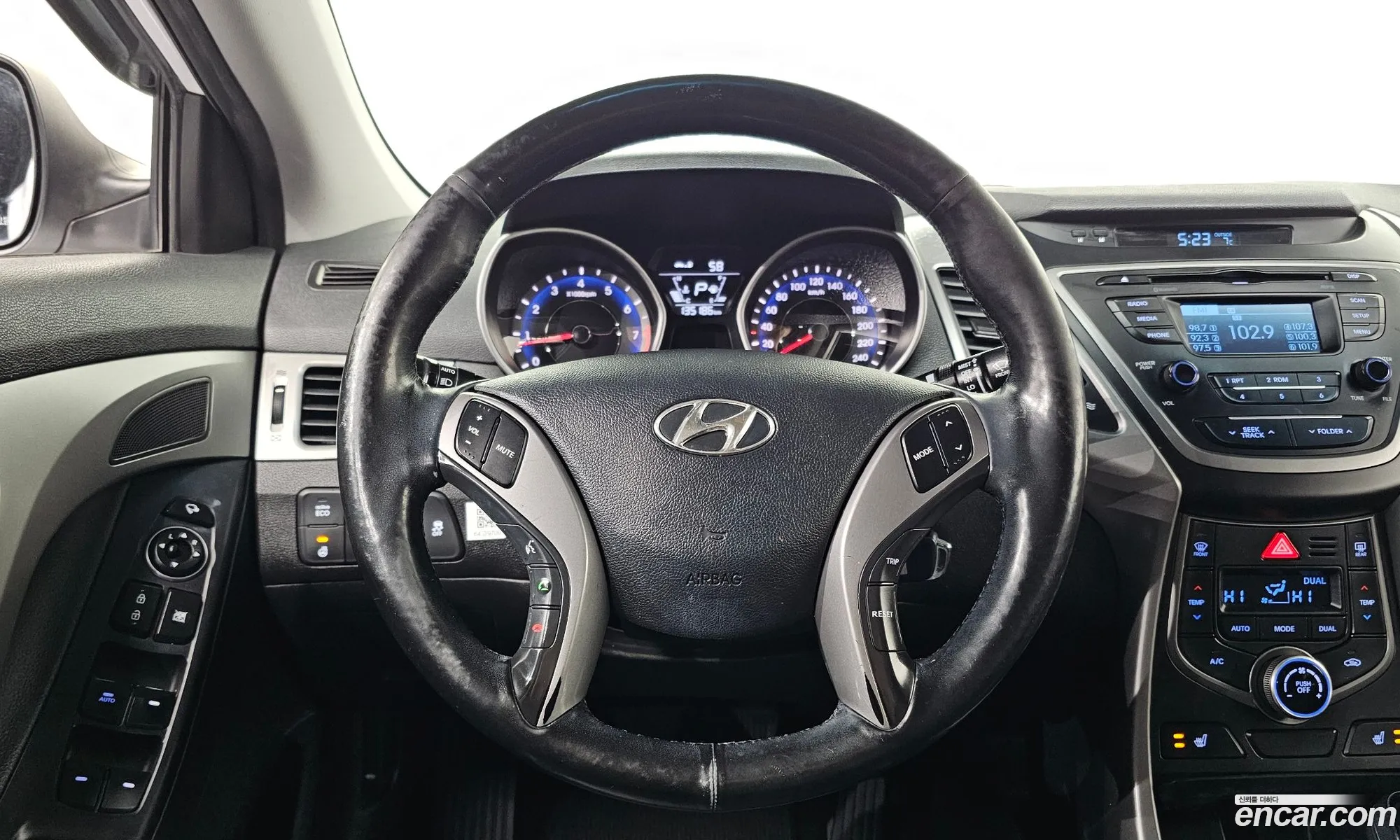 Hyundai Elantra 2014 — 2
